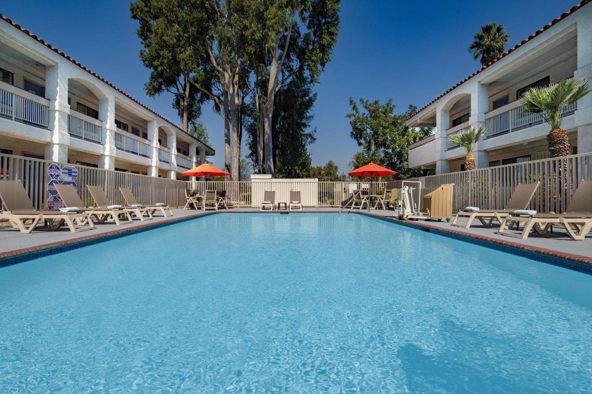 Motel 6-Thousand Oaks, CA photo 2