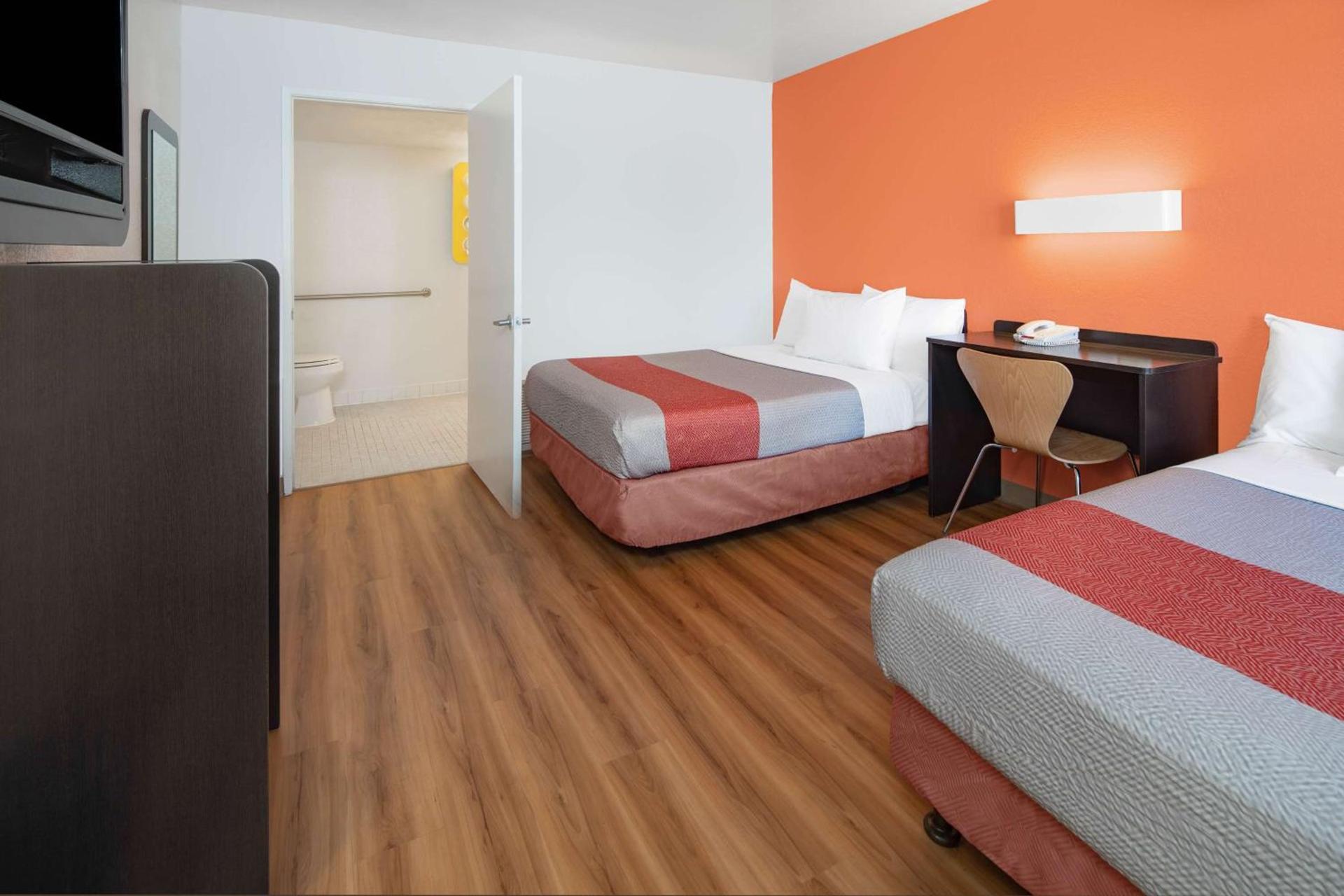 Motel 6-Thousand Oaks, CA photo 12