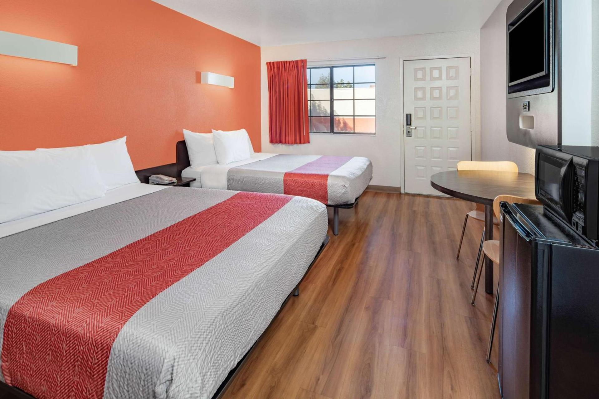 Motel 6-Thousand Oaks, CA photo 10