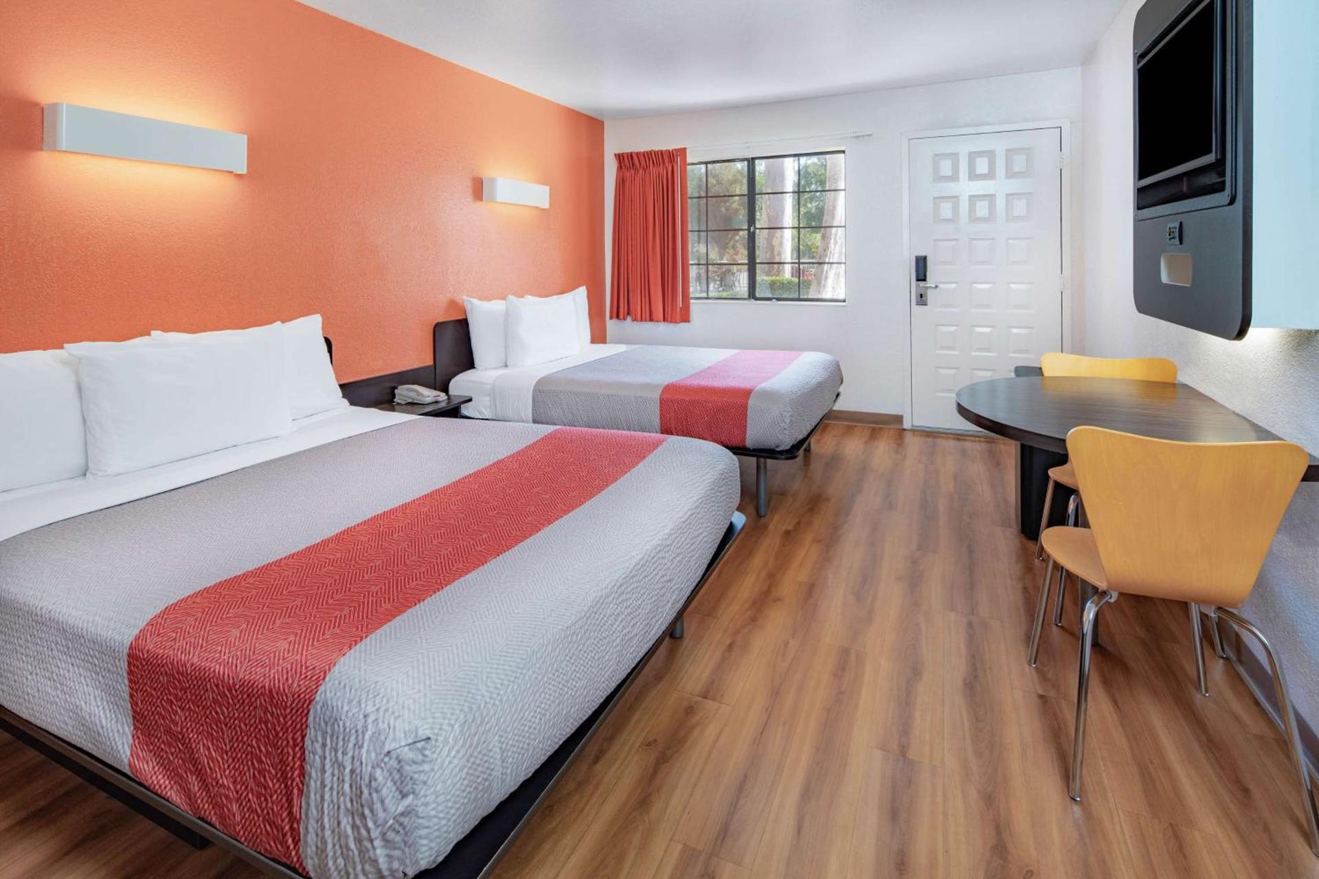 Motel 6-Thousand Oaks, CA photo 14