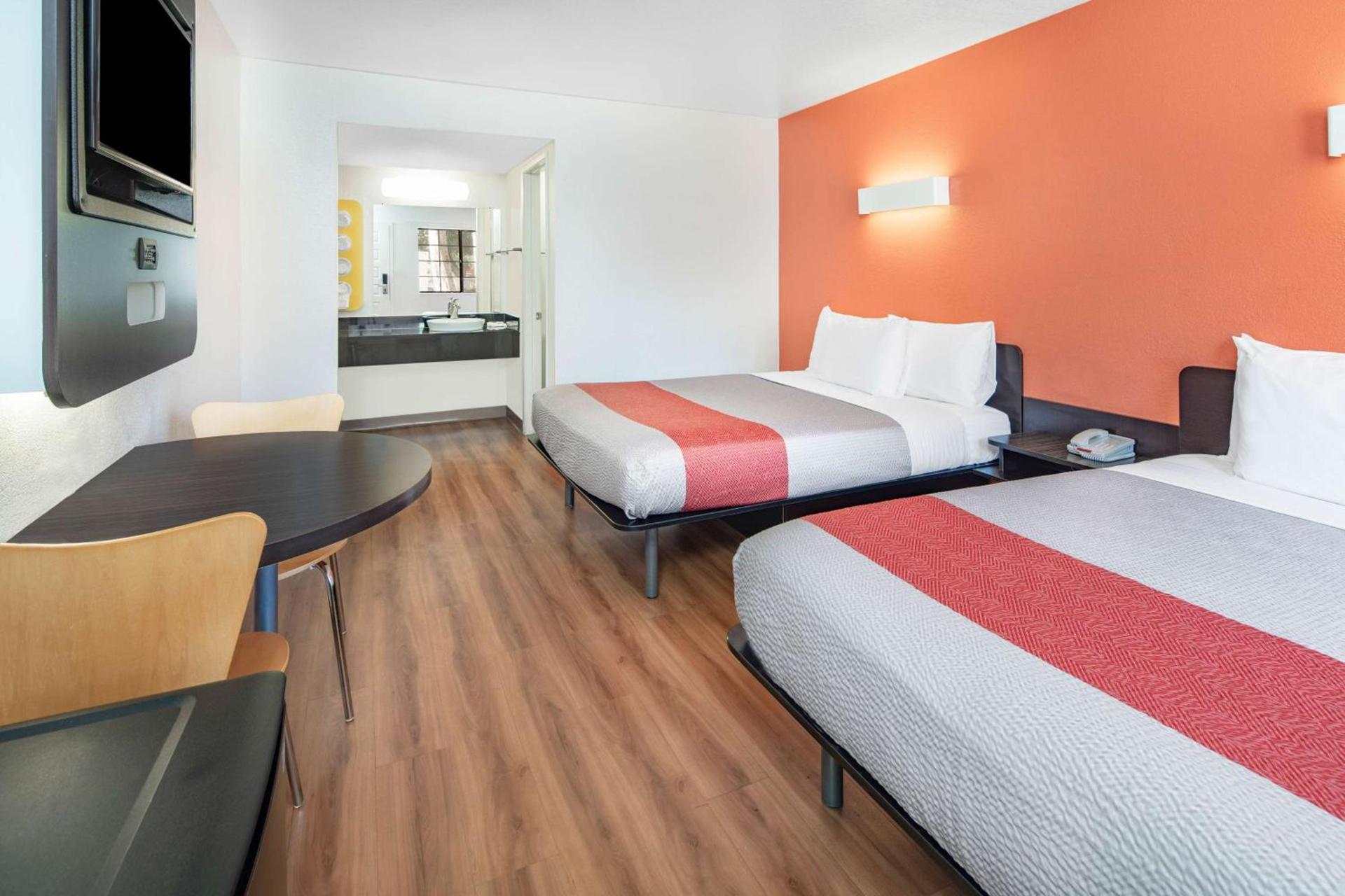 Motel 6-Thousand Oaks, CA photo 44