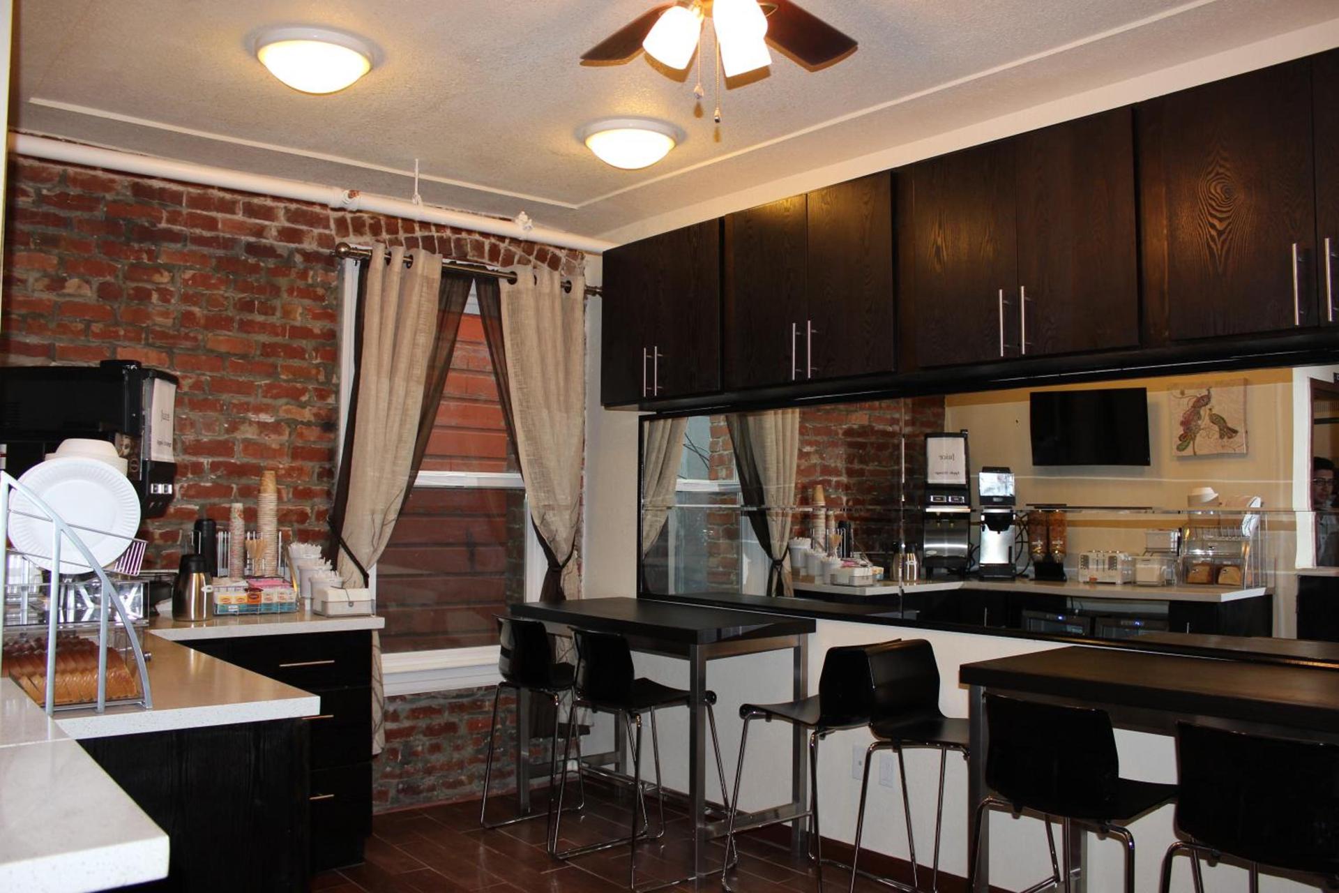 Inn on Folsom photo 4