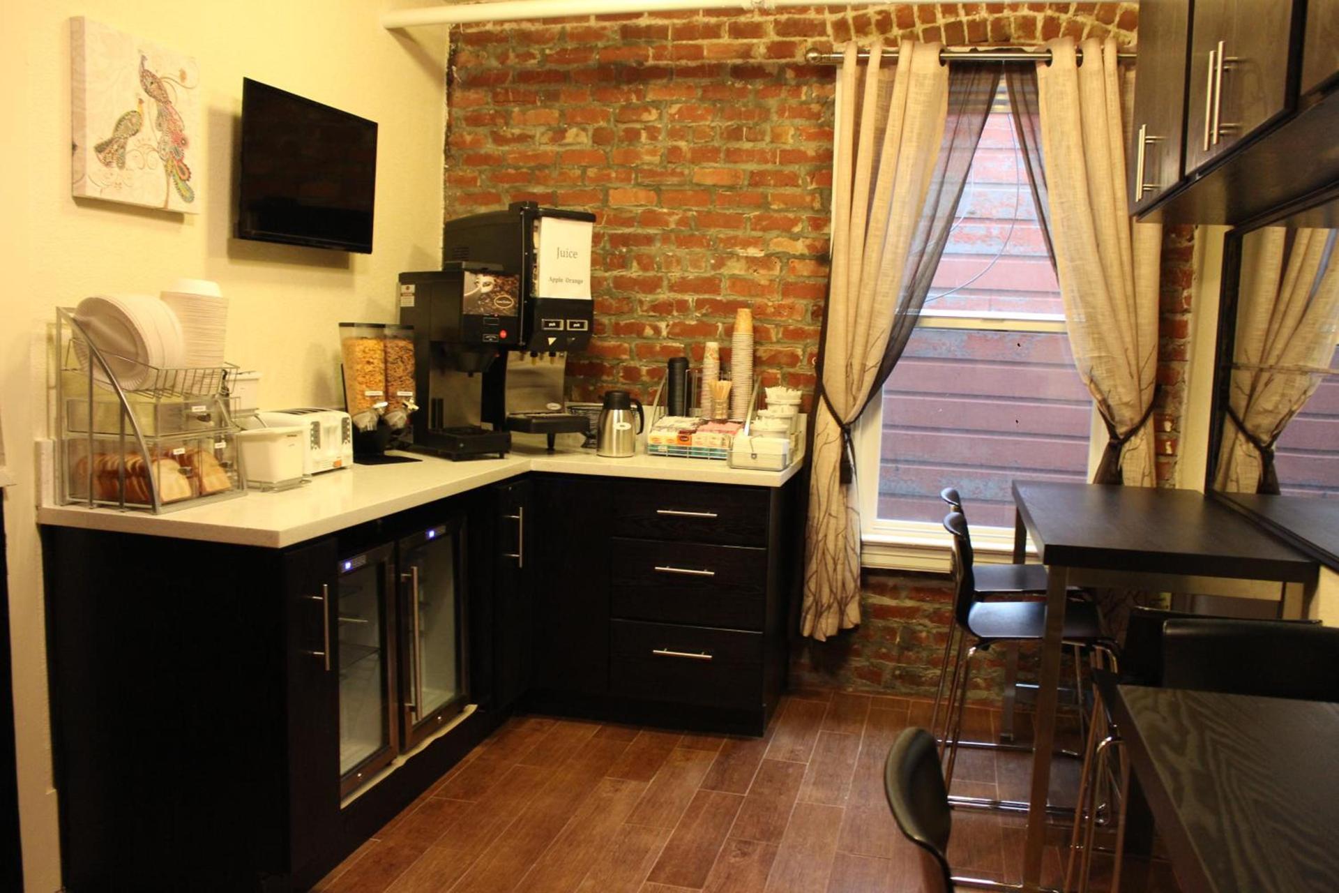 Inn on Folsom photo 9