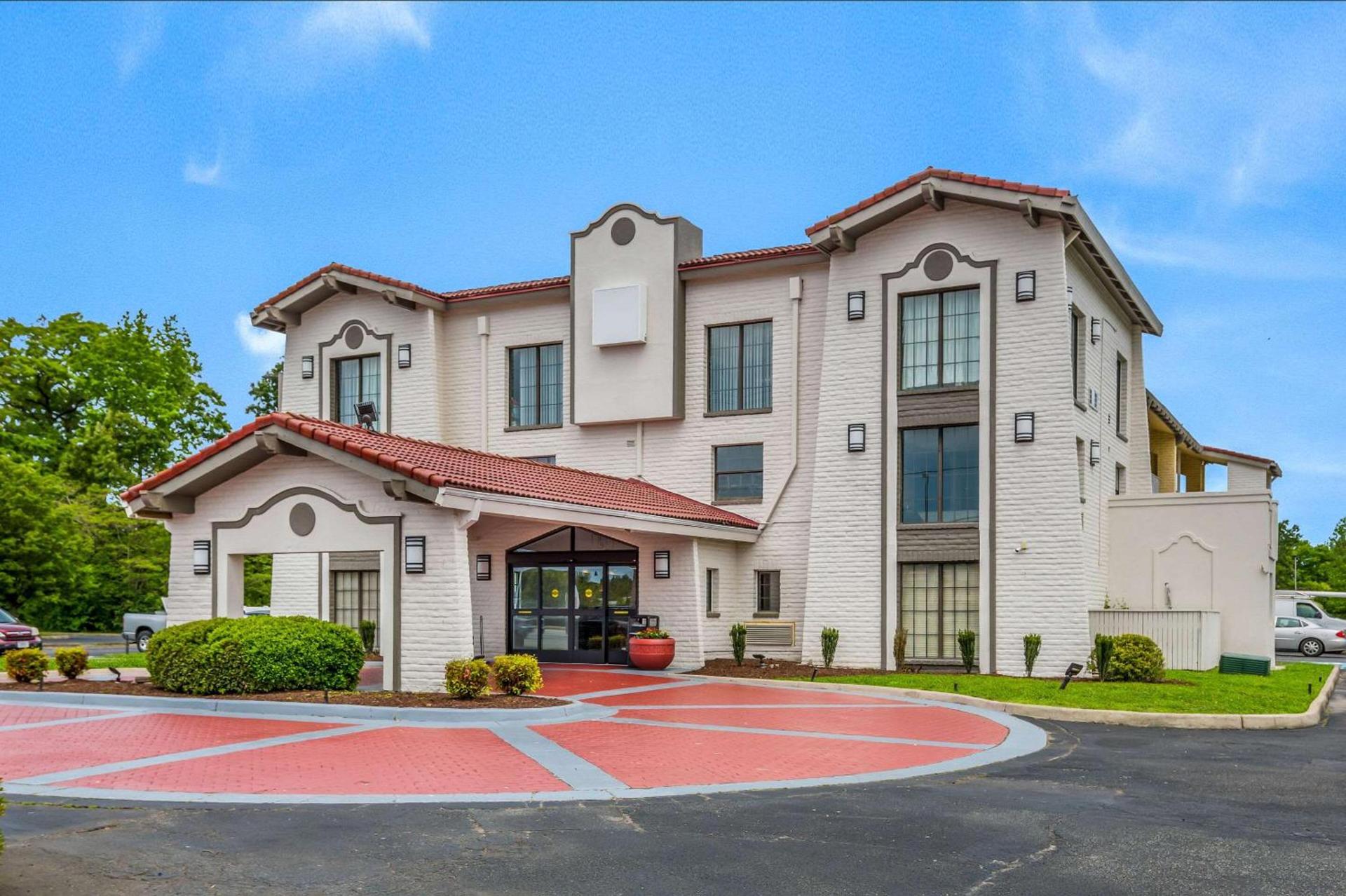 Quality Inn Hampton - Newport News photo 6