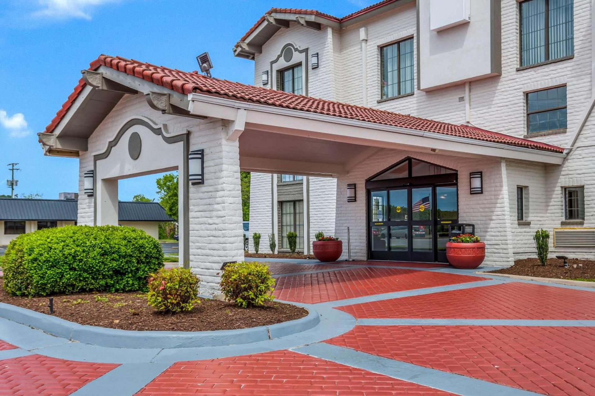 Quality Inn Hampton - Newport News photo 17