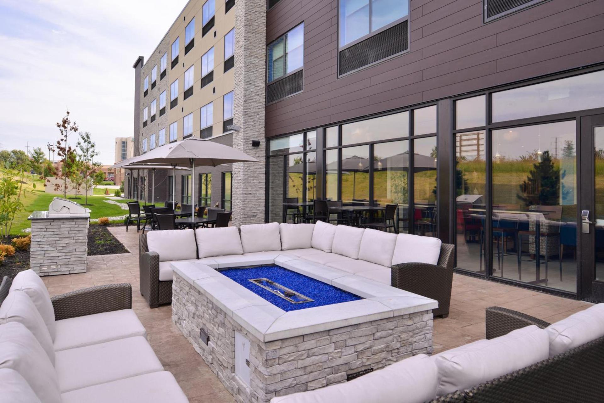 Holiday Inn Express & Suites - Olathe West by IHG photo 14