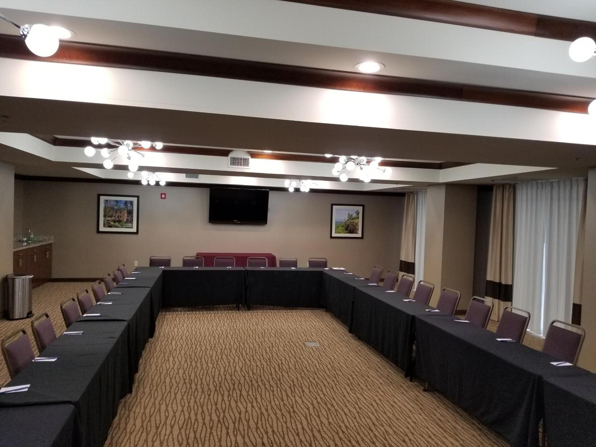 Comfort Suites Little Rock West photo 45