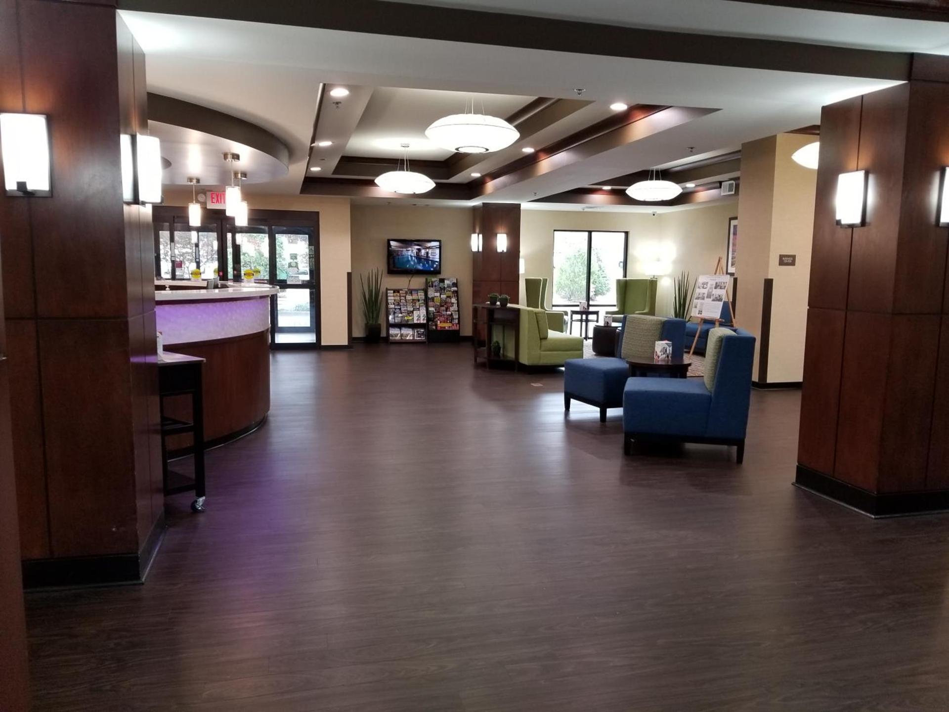 Comfort Suites Little Rock West photo 43