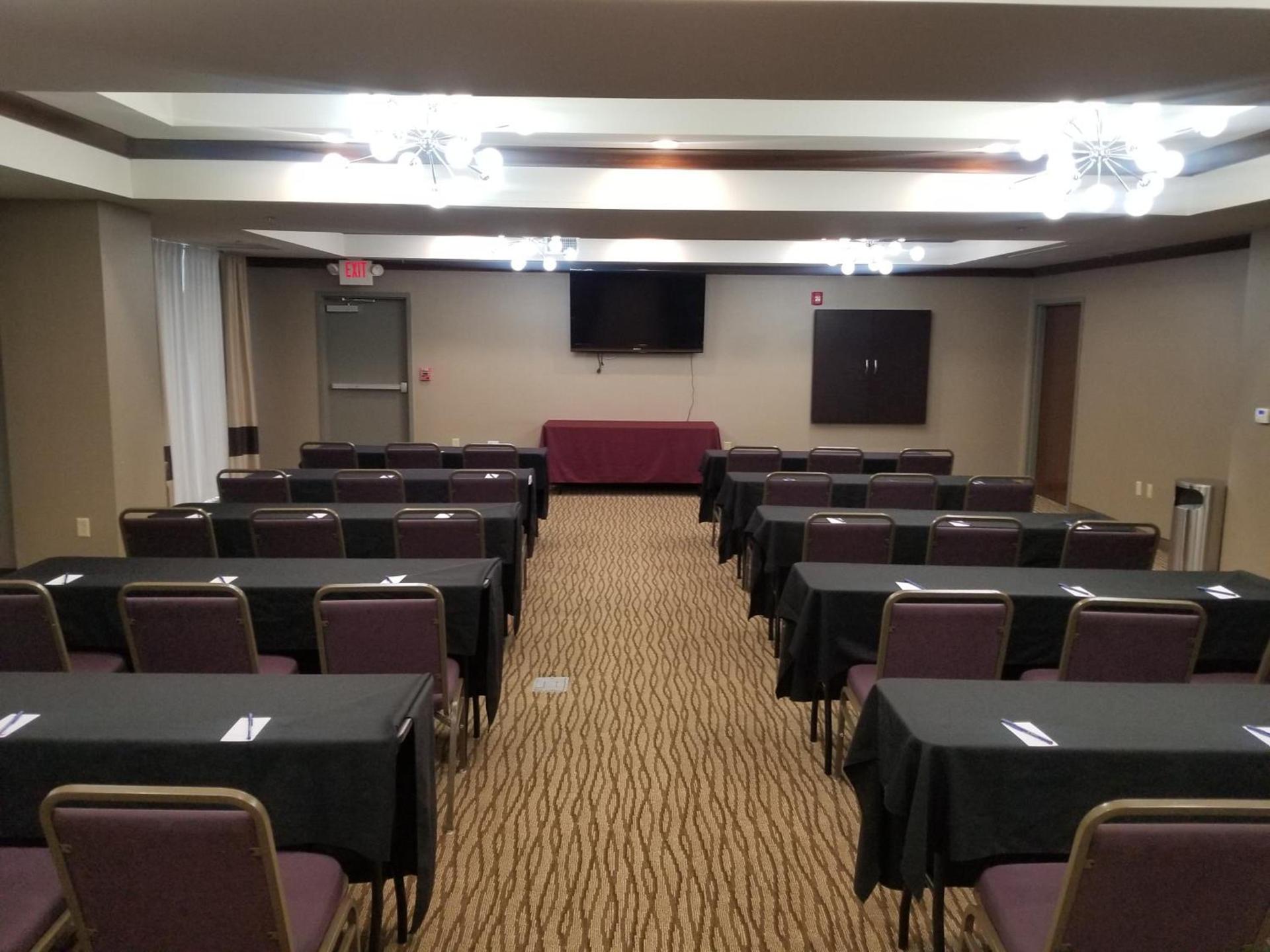 Comfort Suites Little Rock West photo 52