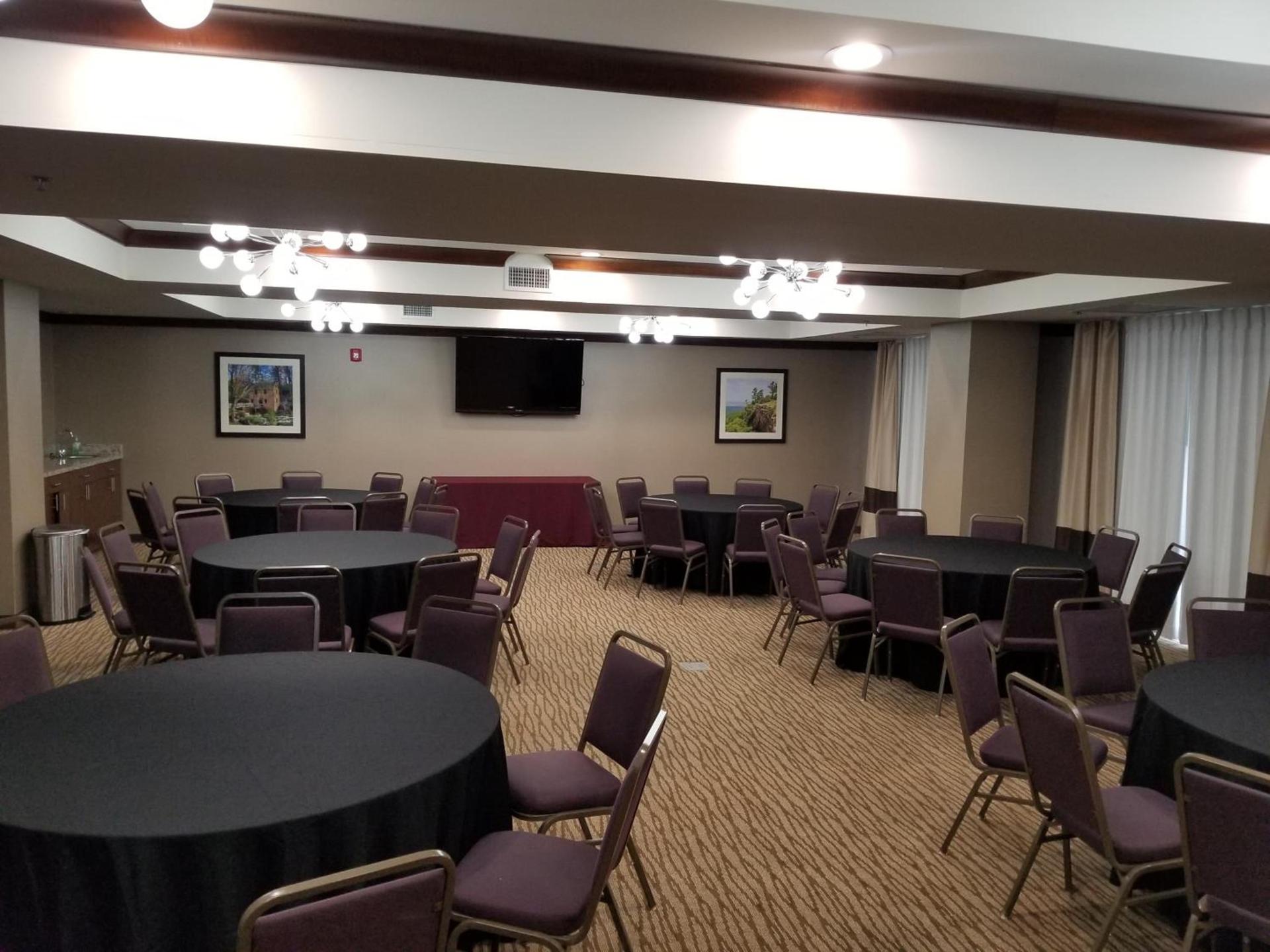 Comfort Suites Little Rock West photo 50