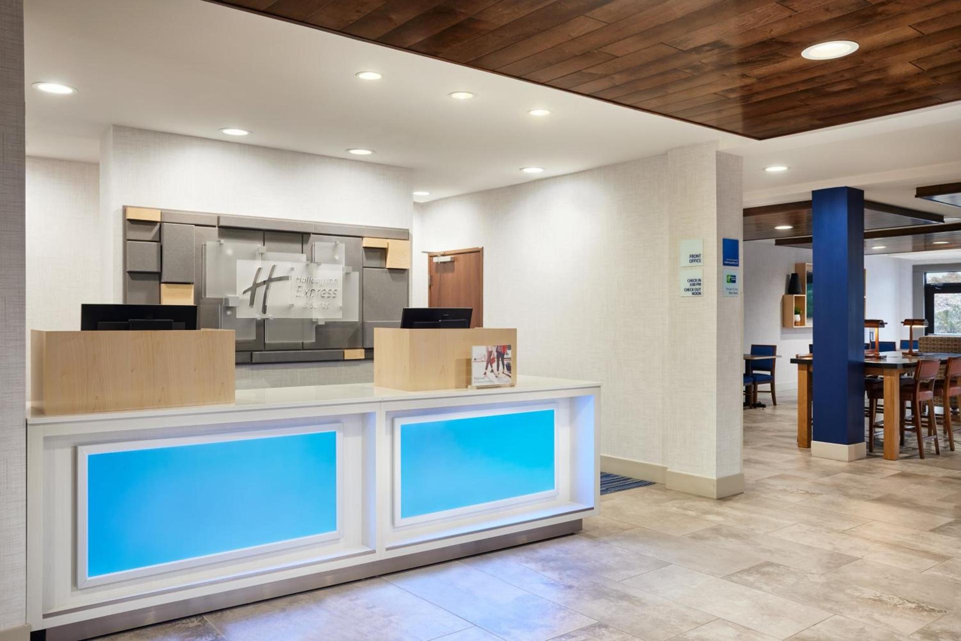 Holiday Inn Express Hotel & Suites Salem by IHG photo 11