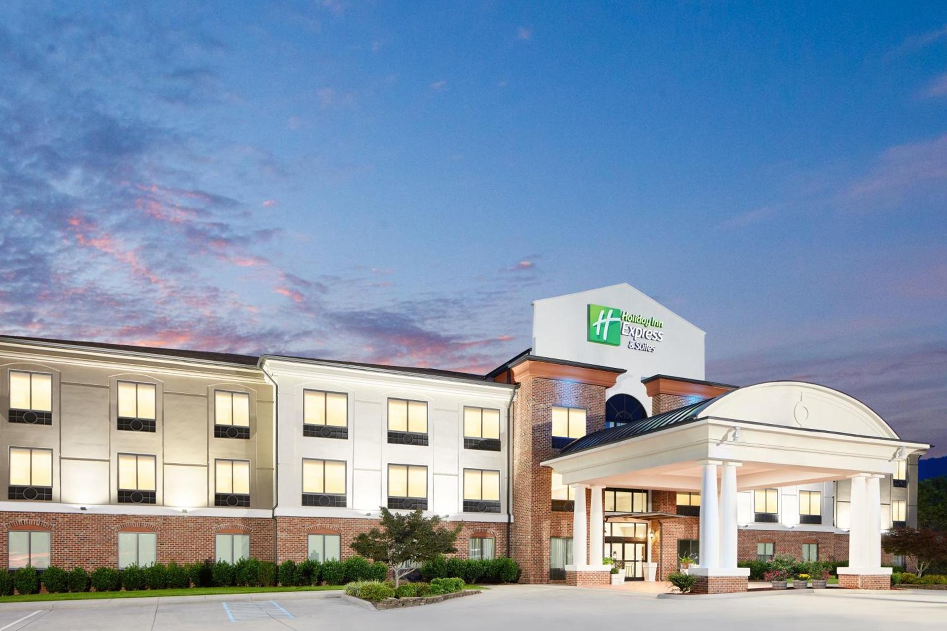Holiday Inn Express Hotel & Suites Salem by IHG — hotel in Salem