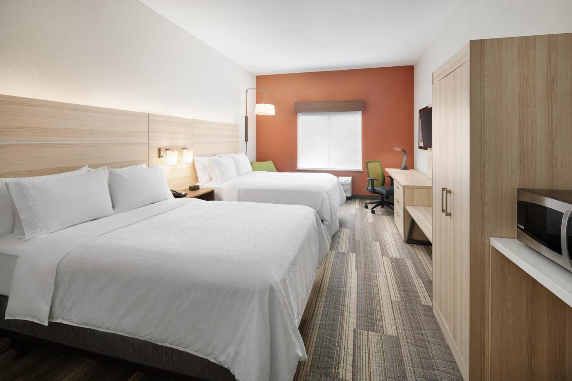 Holiday Inn Express Hotel & Suites Salem by IHG photo 30