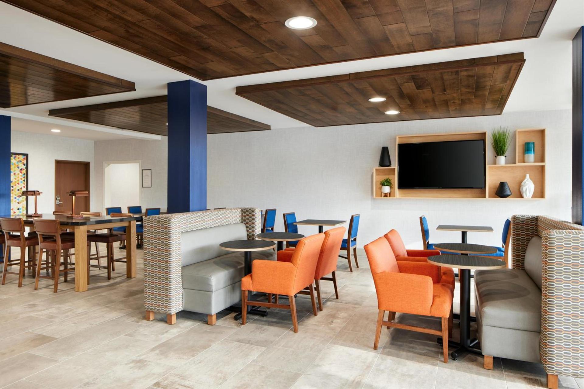 Holiday Inn Express Hotel & Suites Salem by IHG photo 15