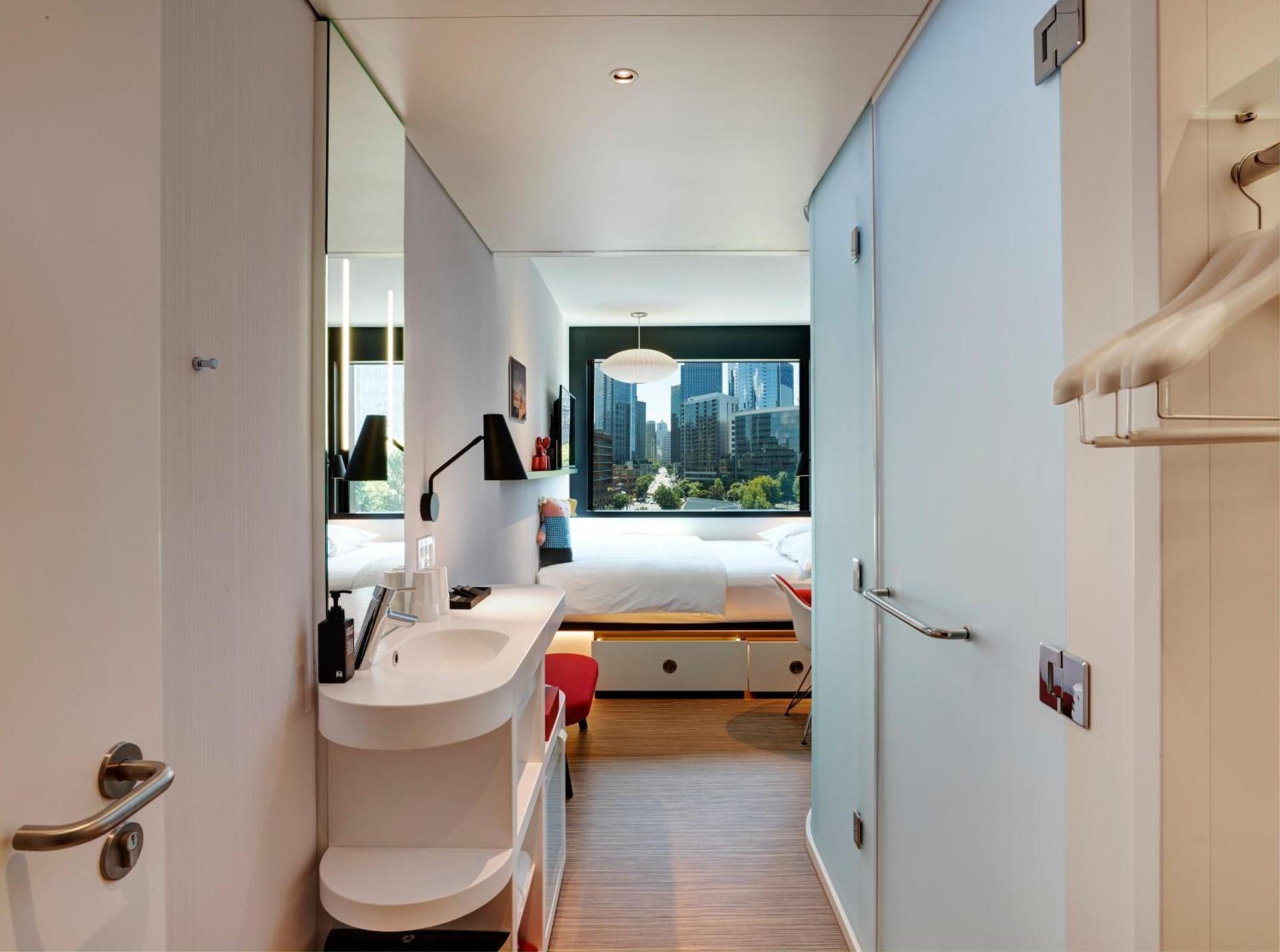 citizenM Seattle South Lake photo 2