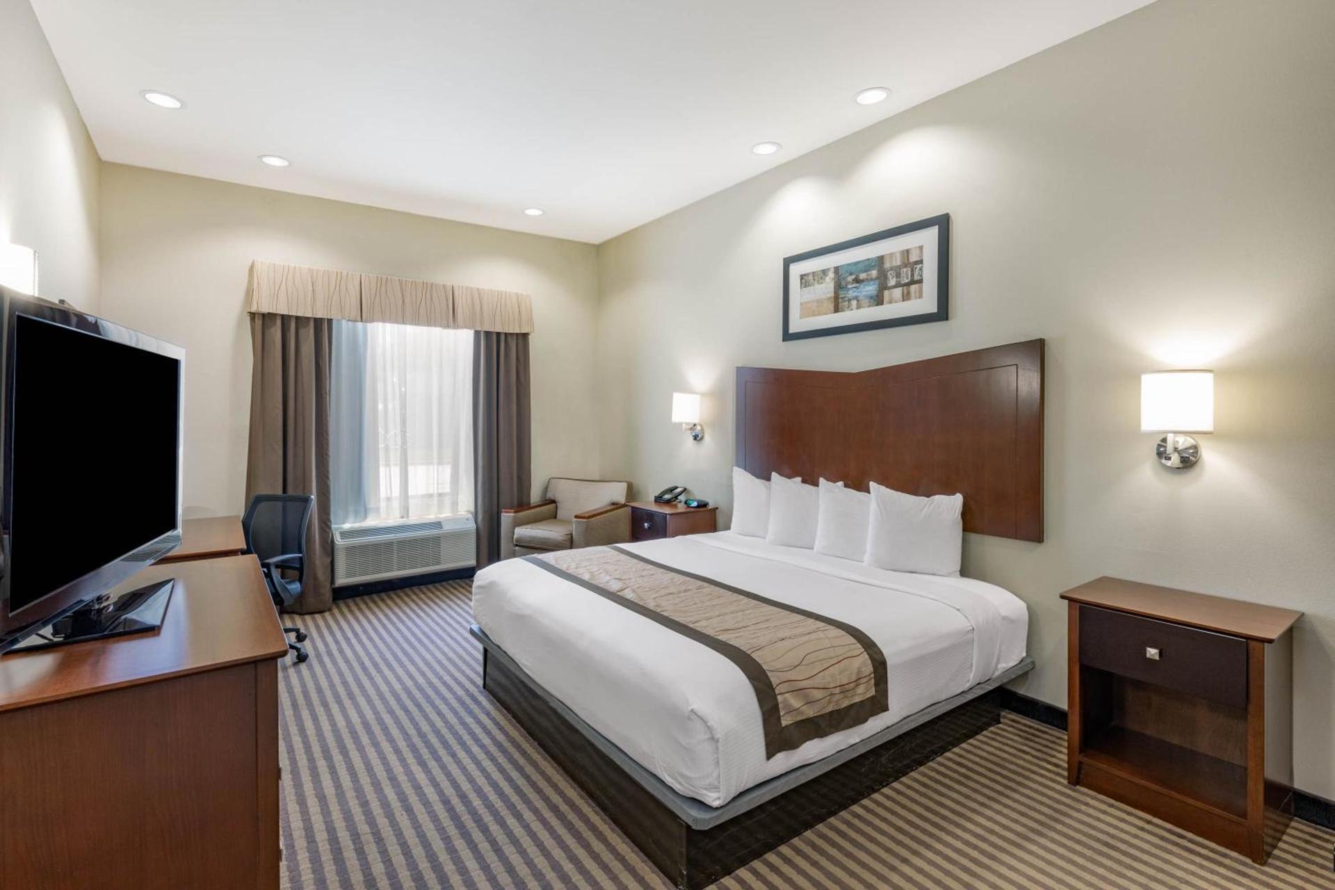 Baymont by Wyndham Victoria photo 24