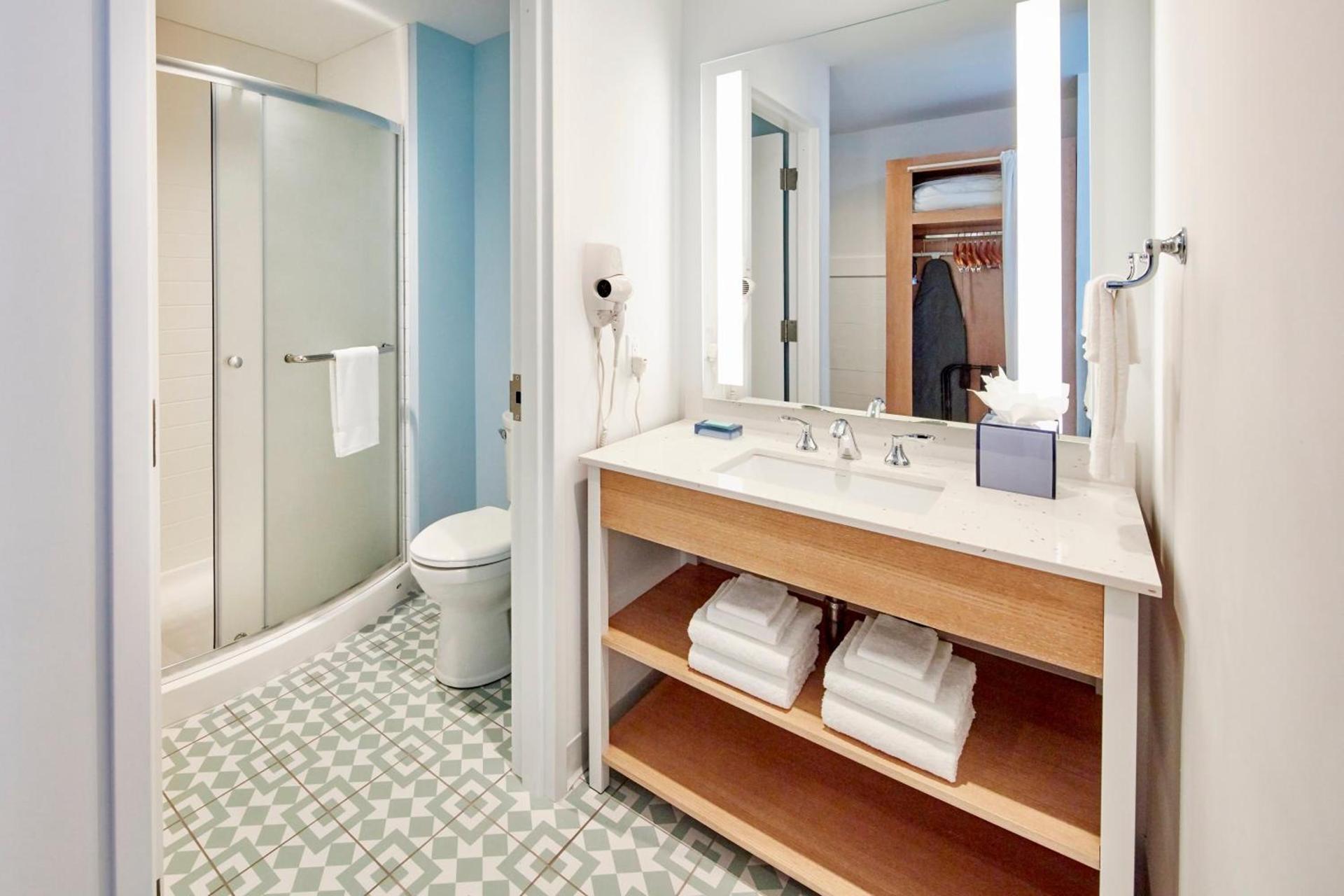 Universal’s Endless Summer Resort – Dockside Inn and Suites photo 15