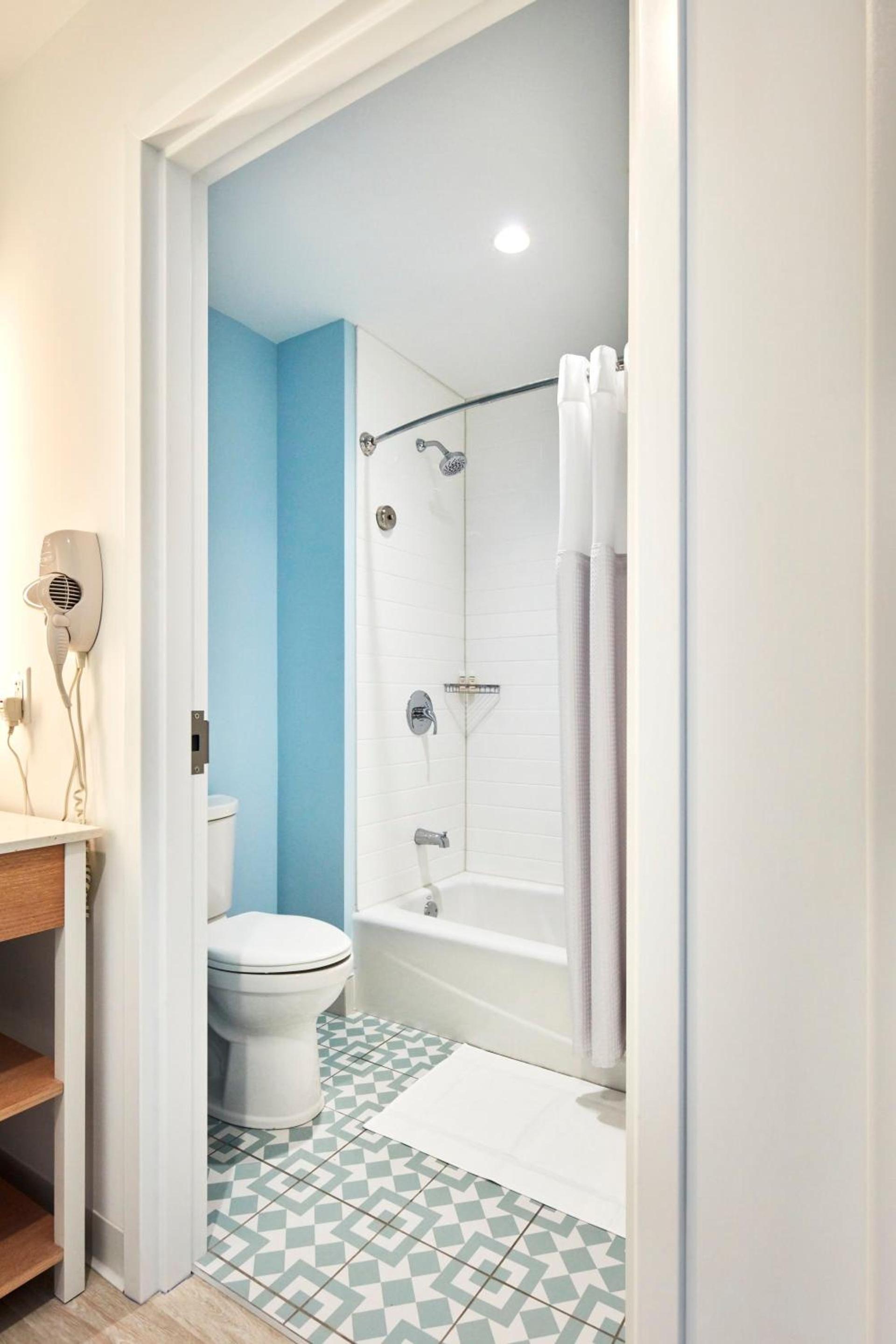 Universal’s Endless Summer Resort – Dockside Inn and Suites photo 16