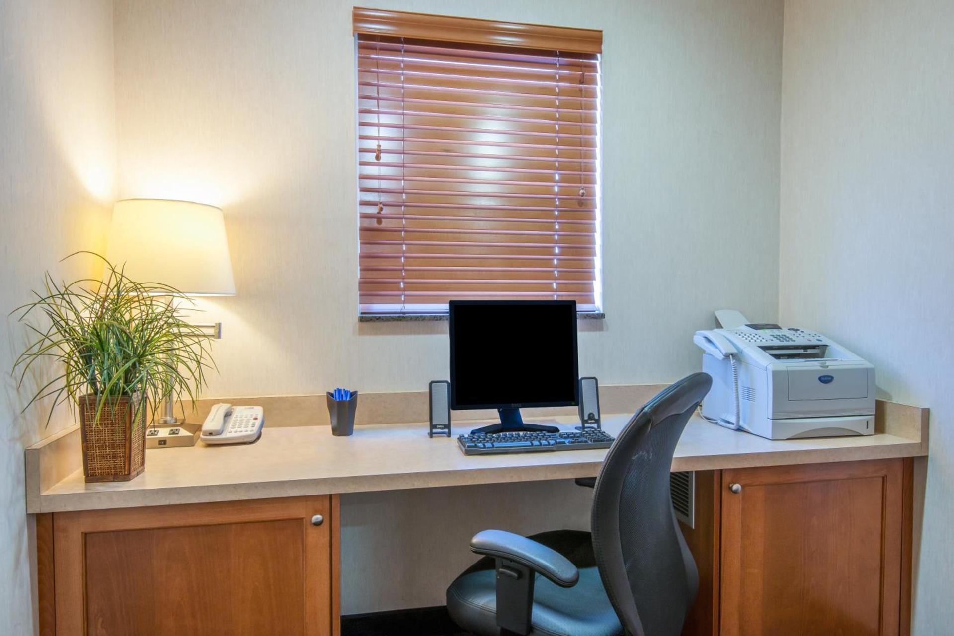 Holiday Inn Express Hotel Vernal by IHG photo 15