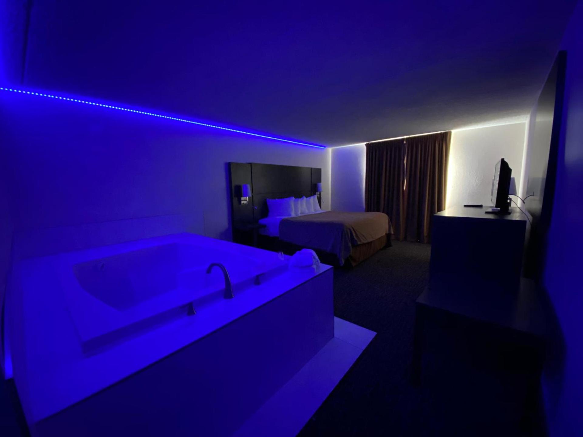 Chicago Club Inn & Suite photo 15
