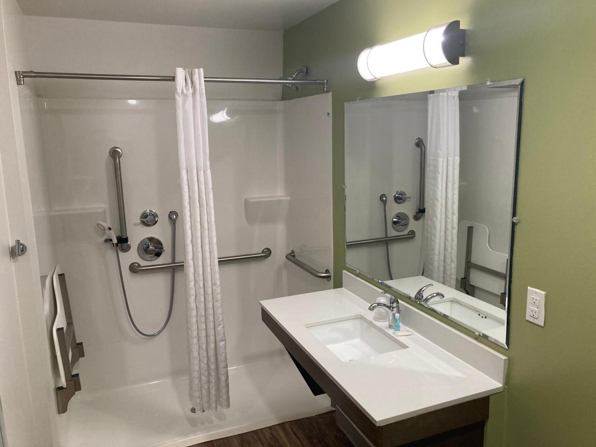 Woodspring Suites Cherry Hill photo 21