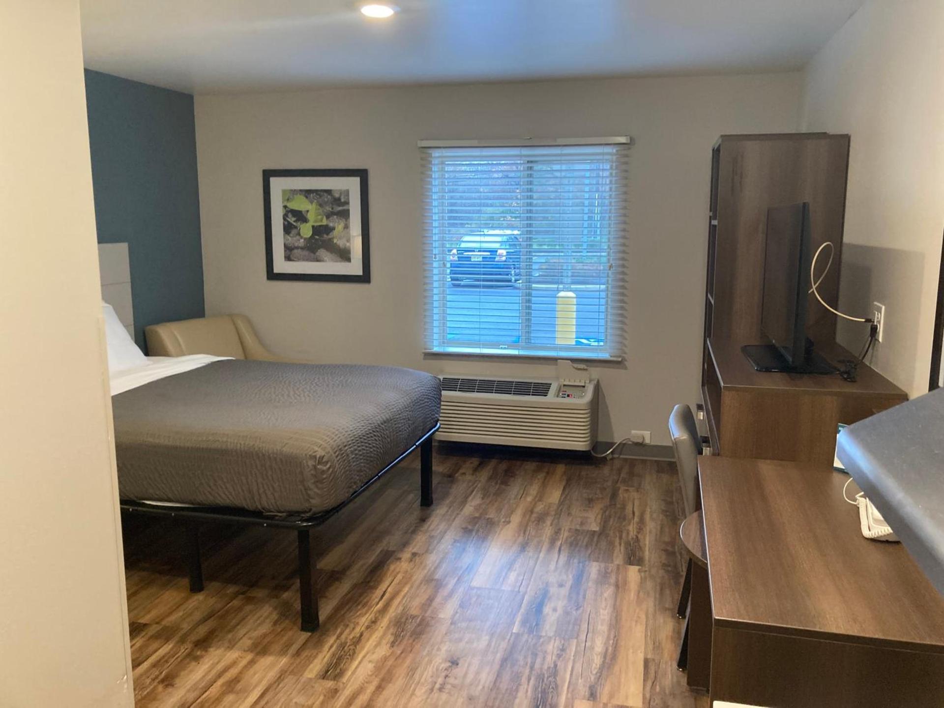 Woodspring Suites Cherry Hill photo 22