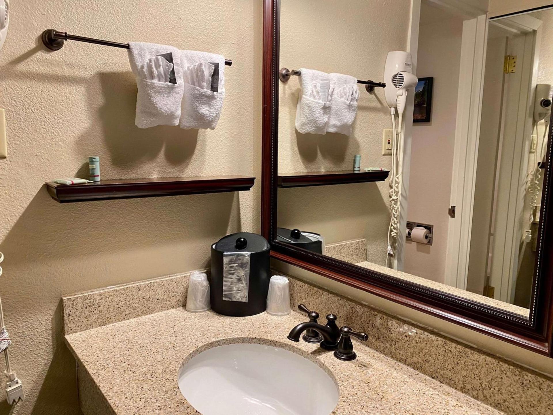 Best Western Sheridan Center photo 30
