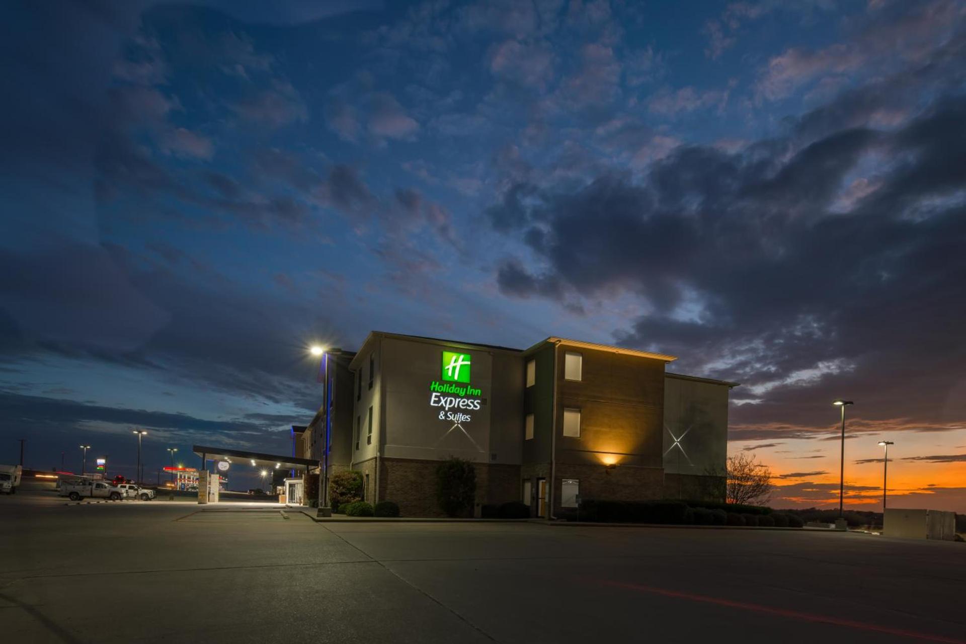 Holiday Inn Express & Suites N Waco Area - West by IHG photo 37