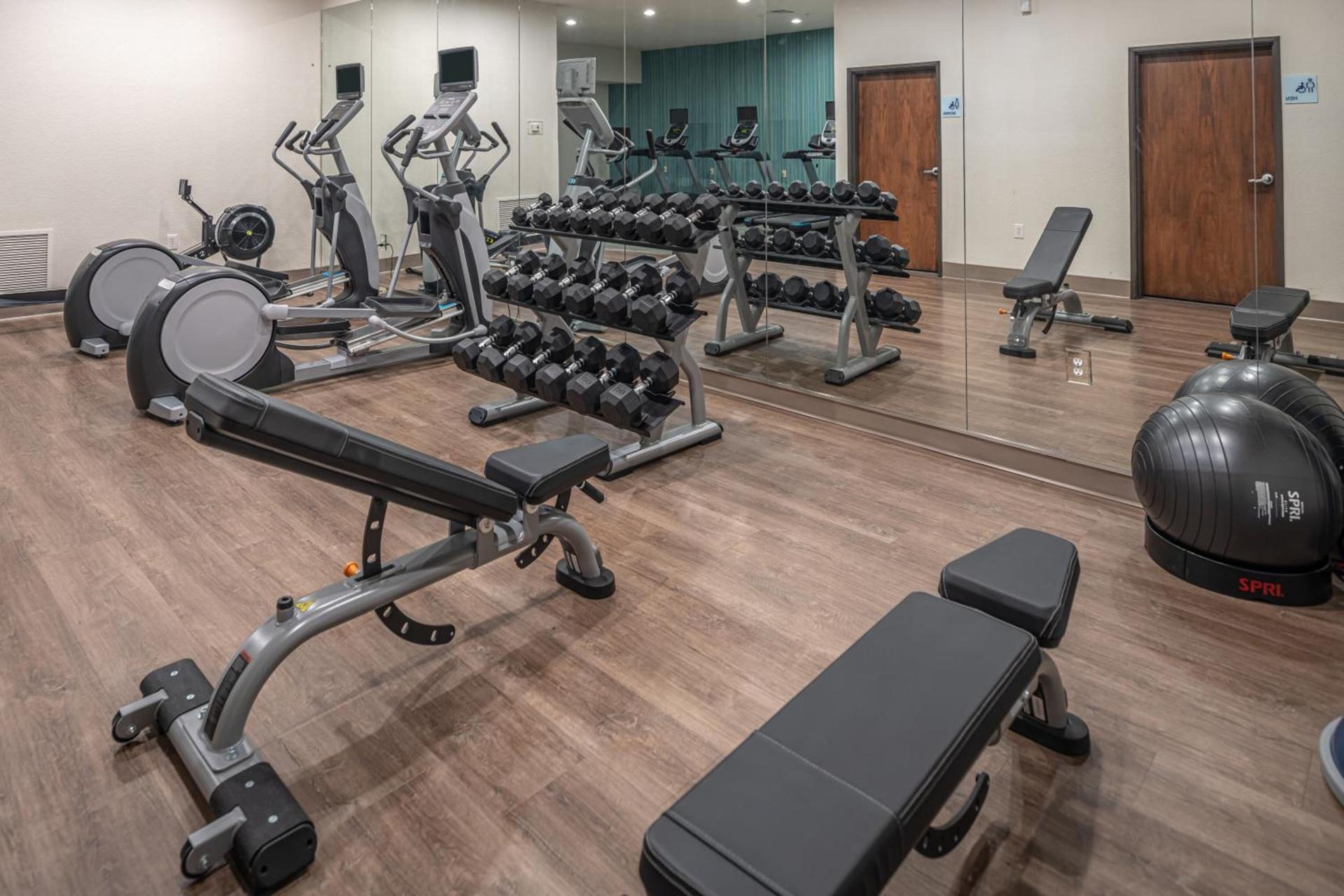 Holiday Inn Express & Suites N Waco Area - West by IHG photo 51