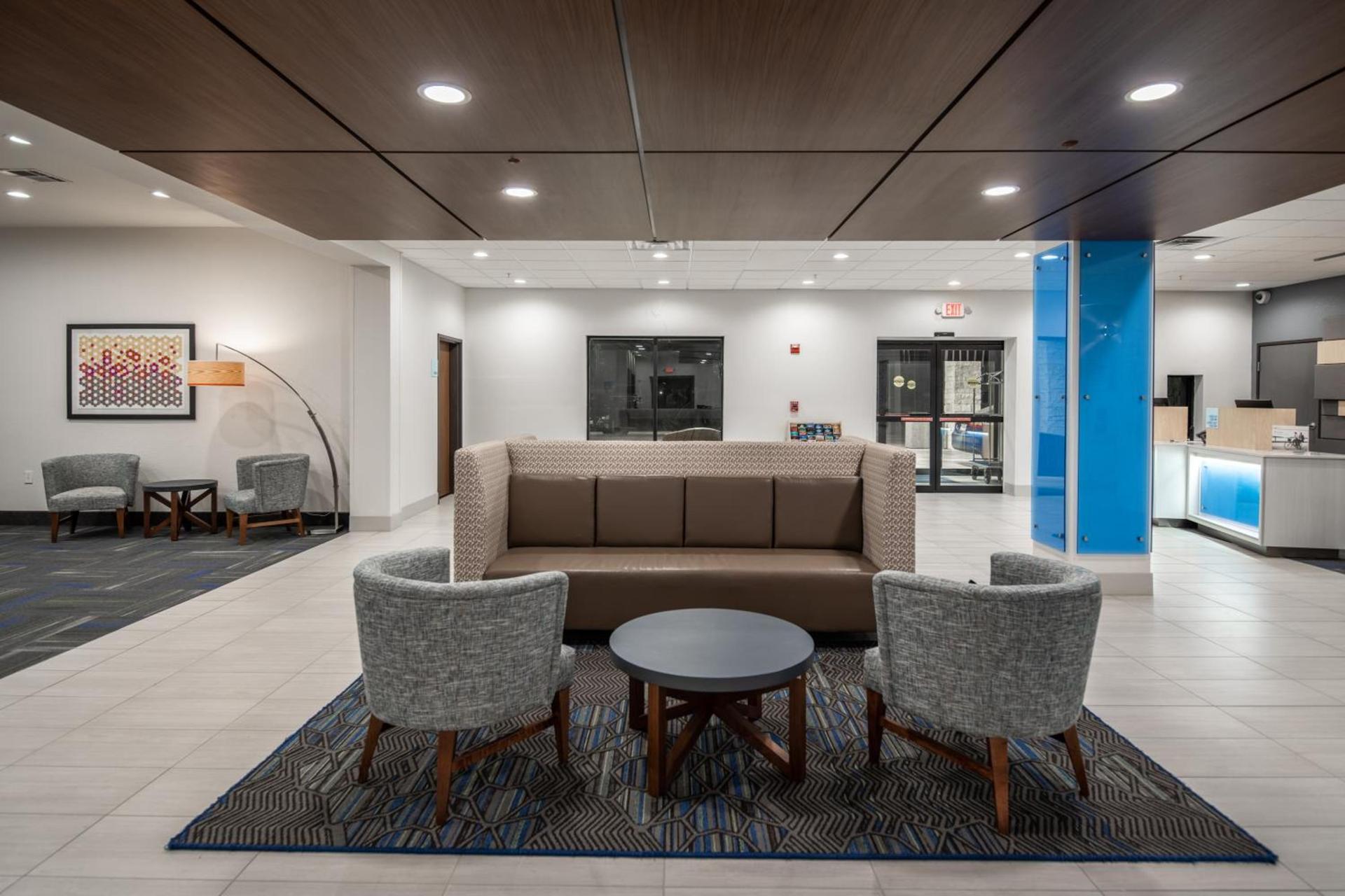 Holiday Inn Express & Suites N Waco Area - West by IHG photo 66