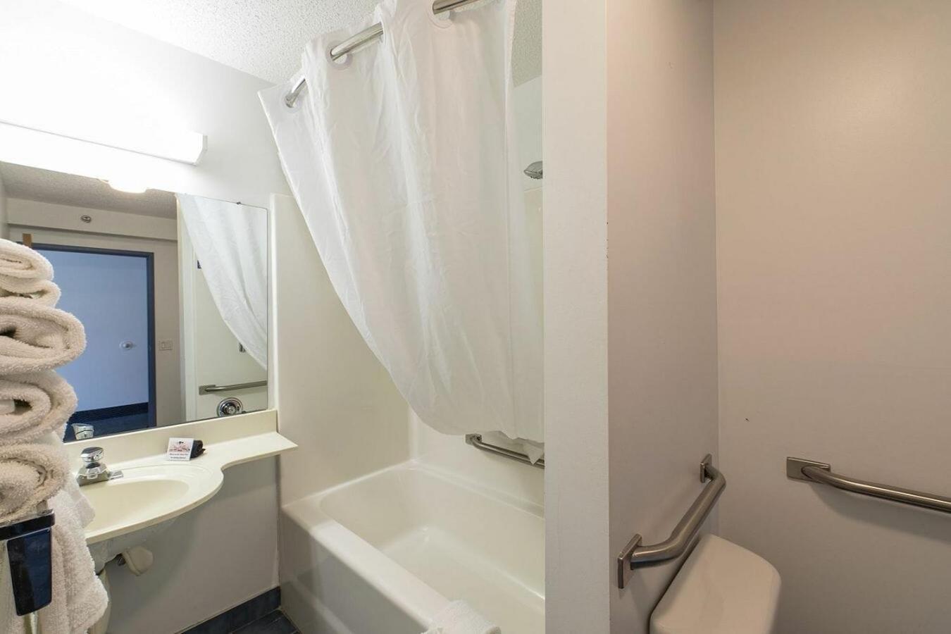 Quality Inn Mount Pleasant photo 18