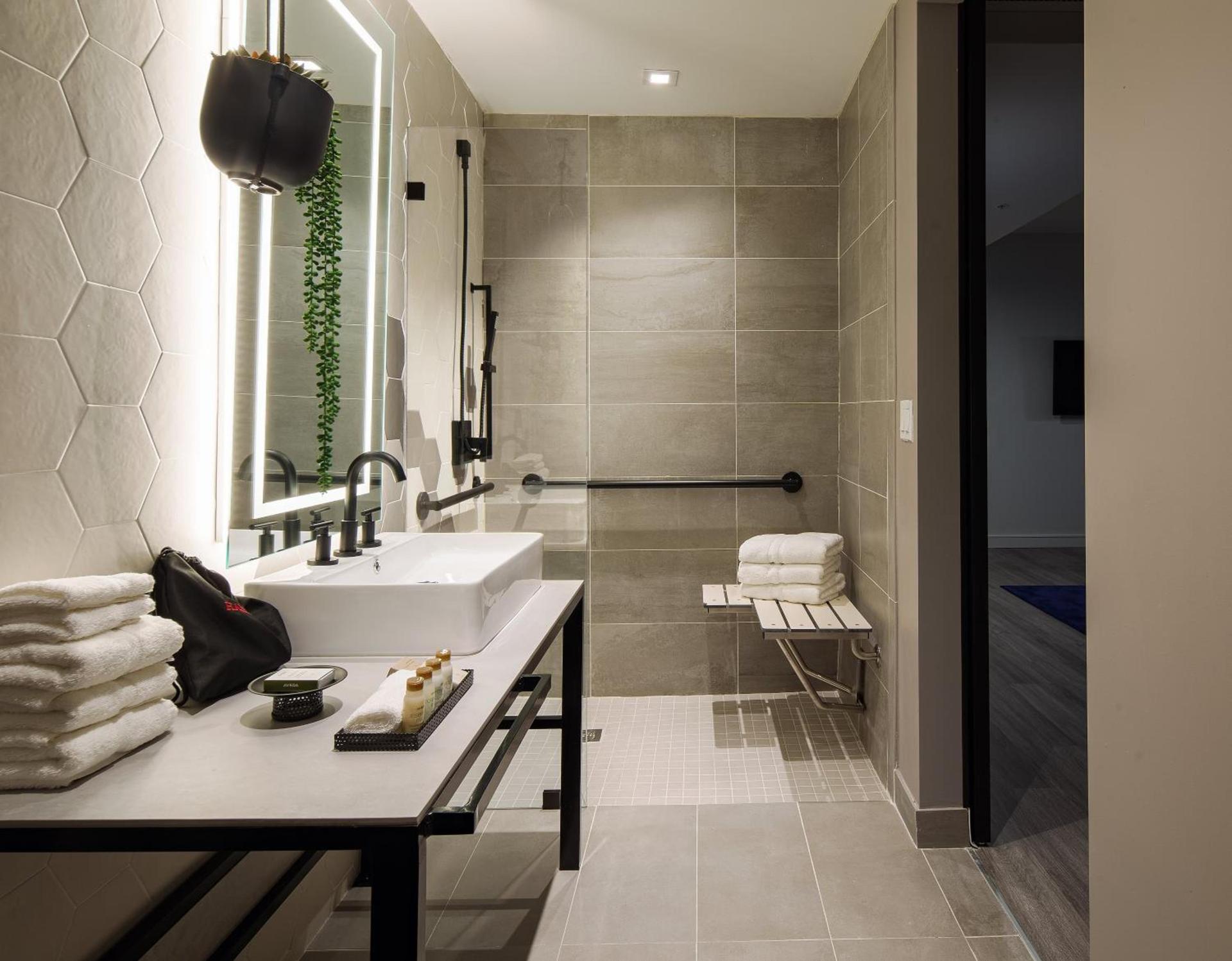 Hotel Indigo Miami Brickell by IHG photo 5