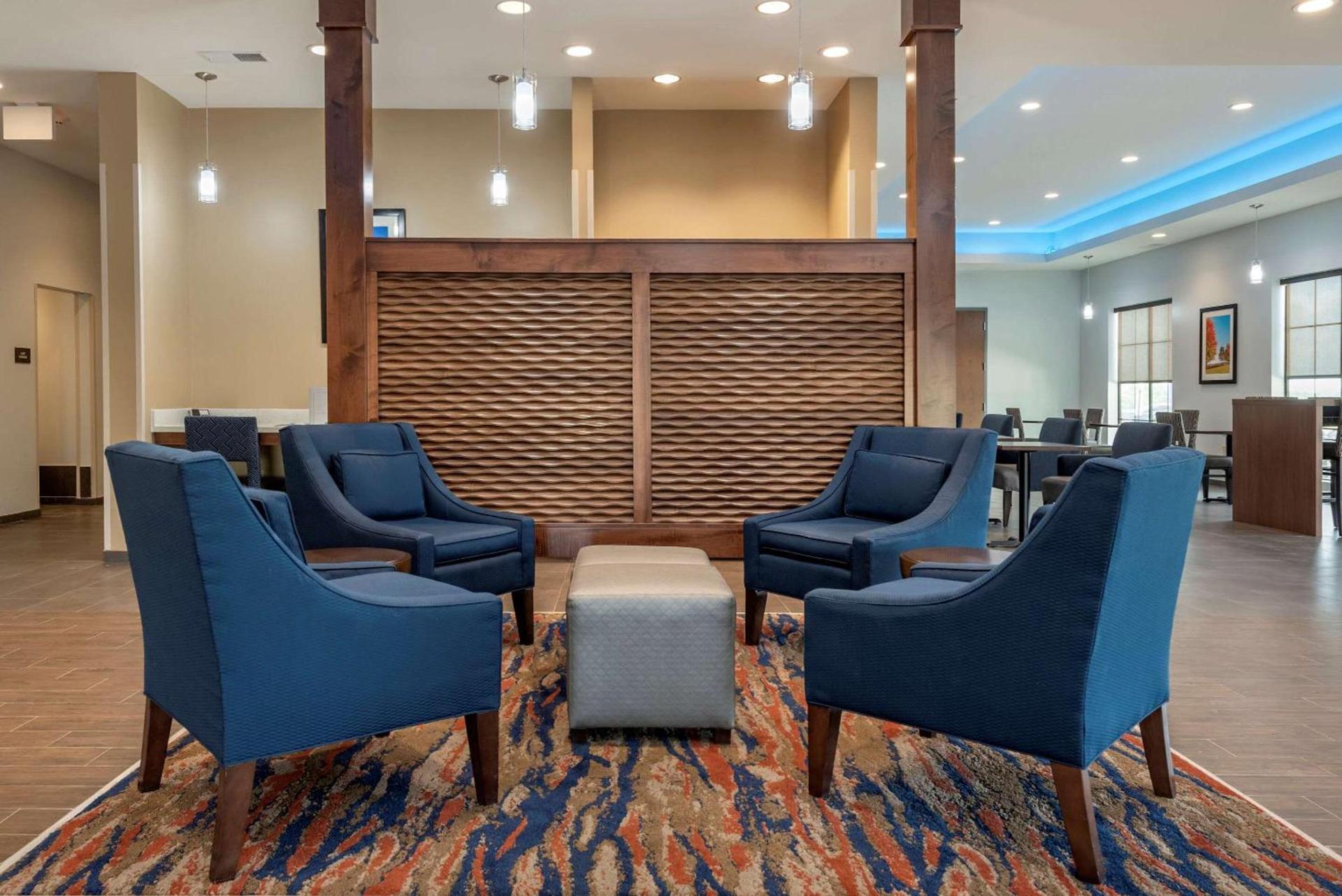 Comfort Suites Dry Ridge photo 5