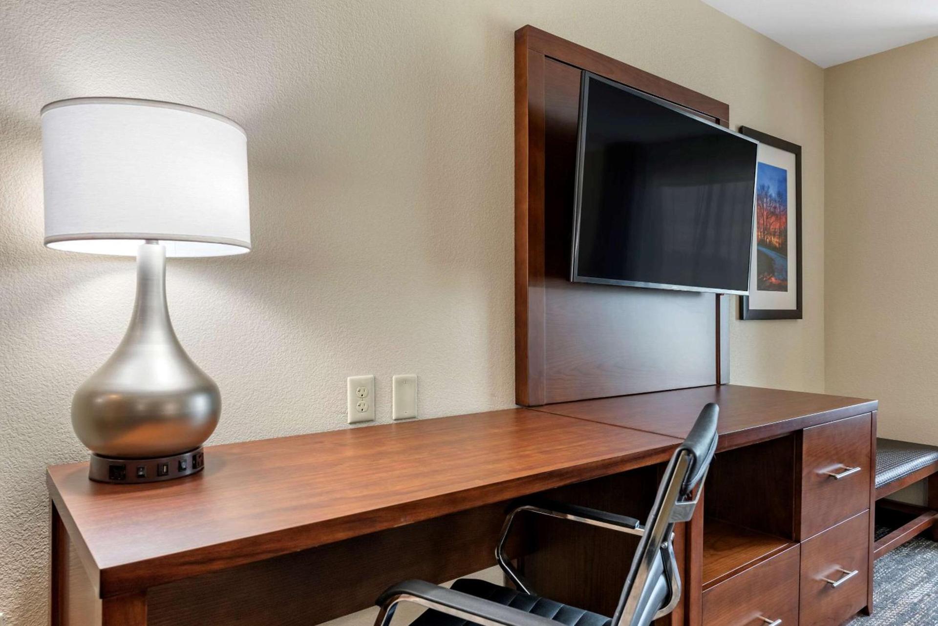 Comfort Suites Dry Ridge photo 9