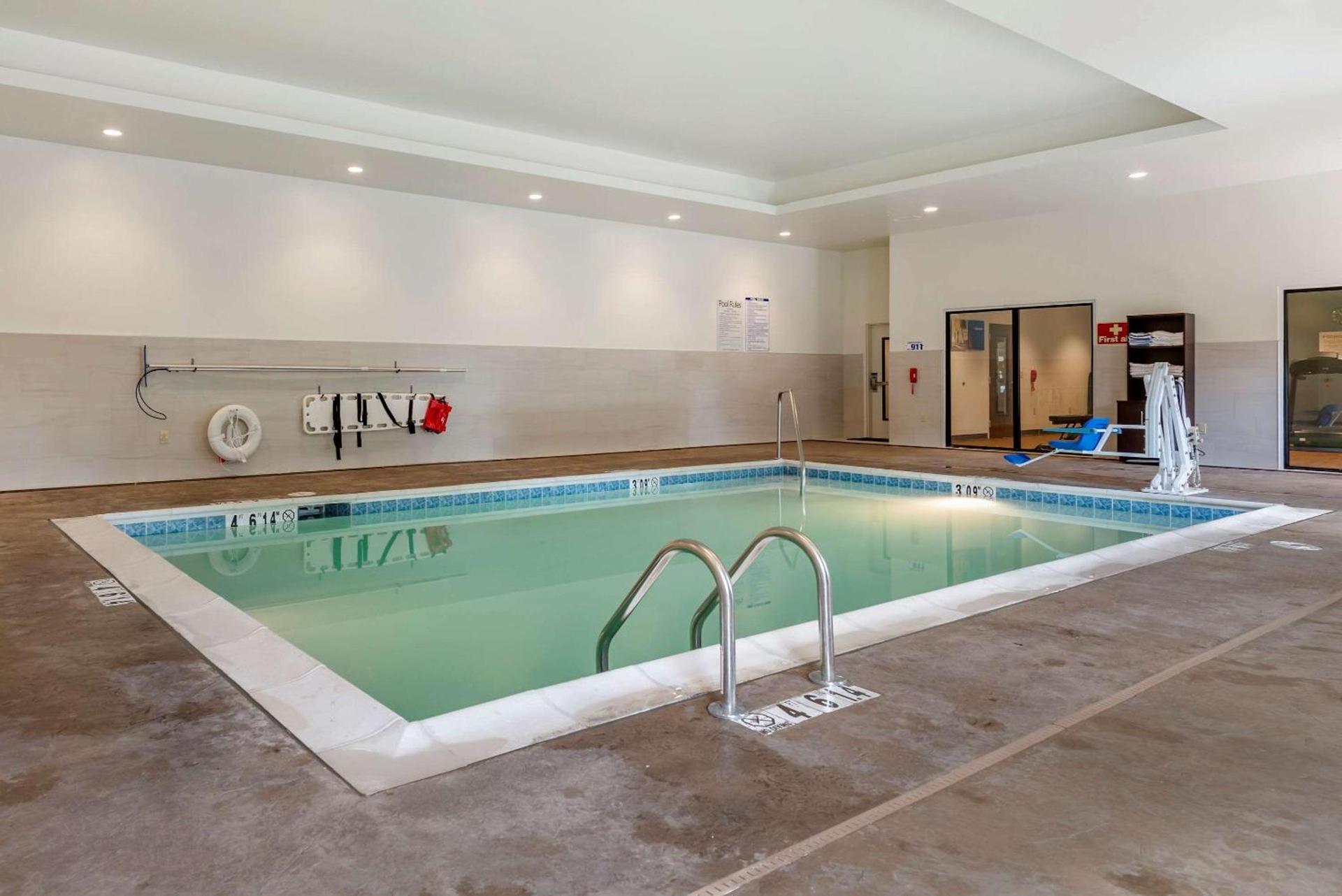 Comfort Suites Dry Ridge photo 16
