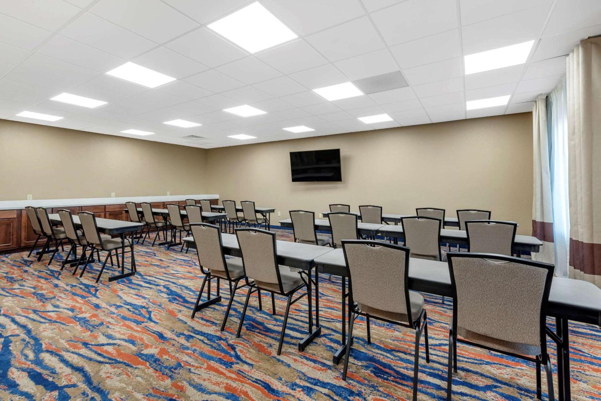 Comfort Suites Dry Ridge photo 20