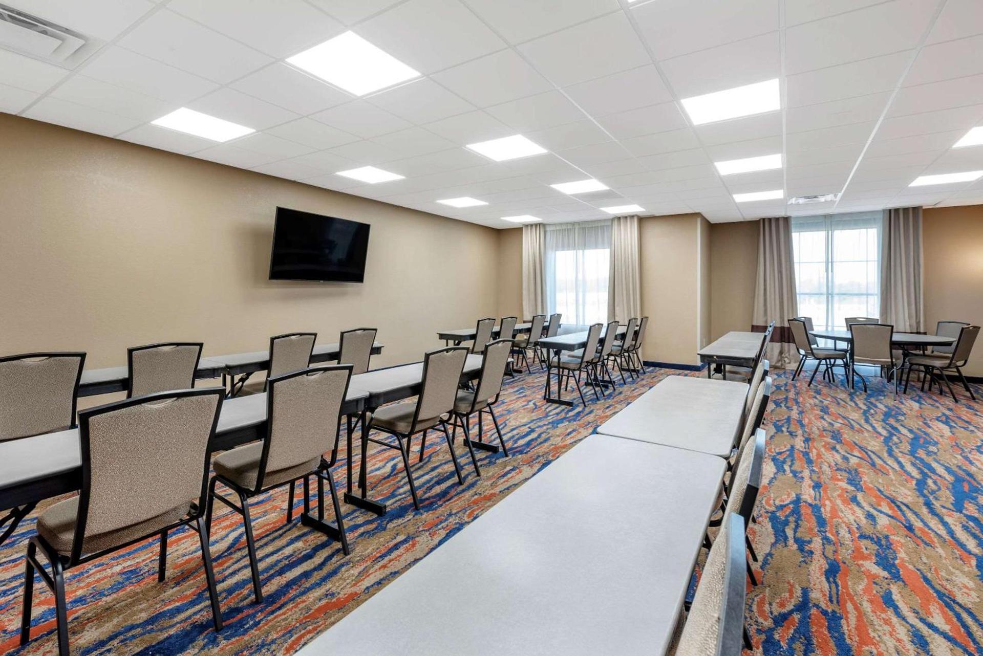 Comfort Suites Dry Ridge photo 22