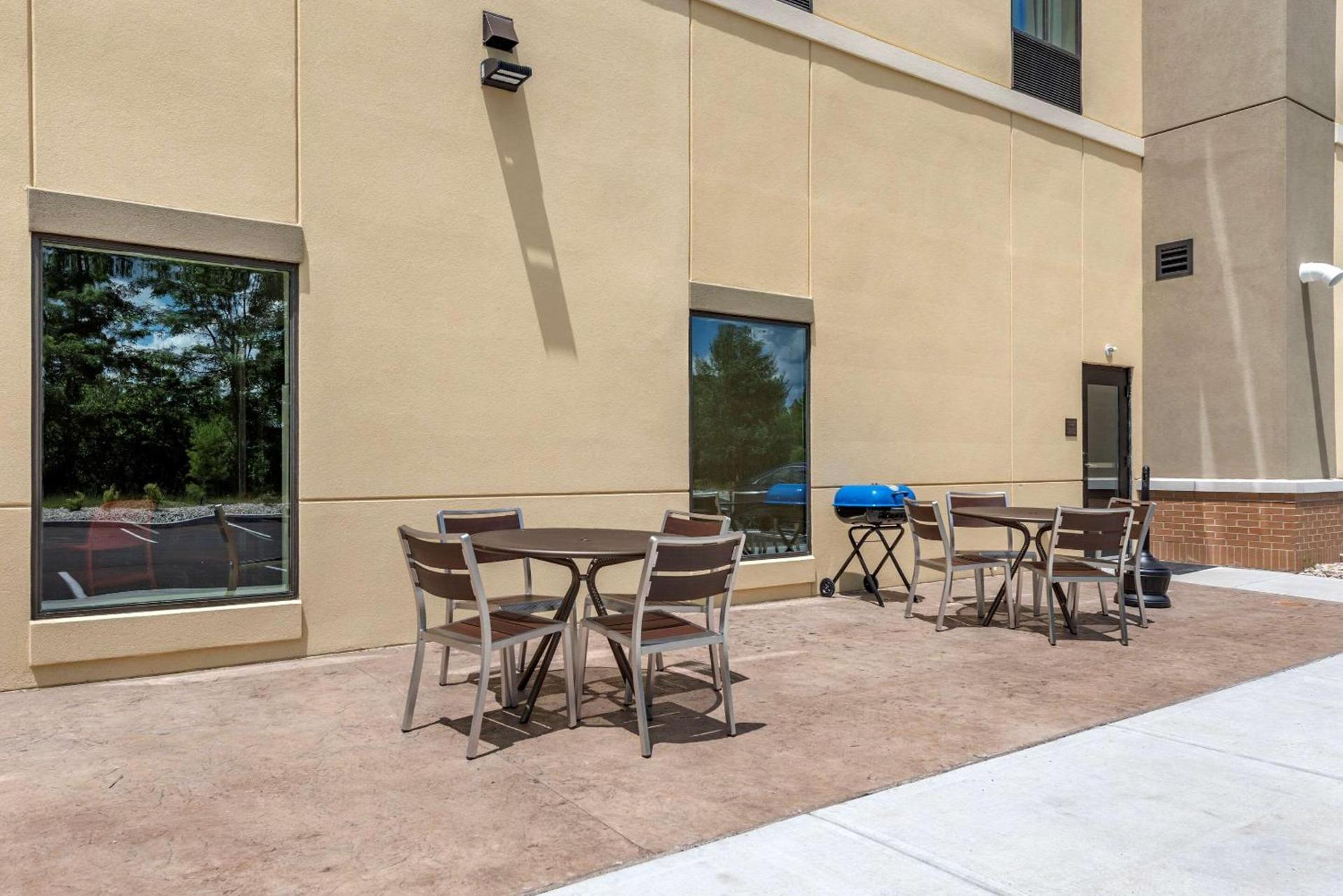 Comfort Suites Dry Ridge photo 28