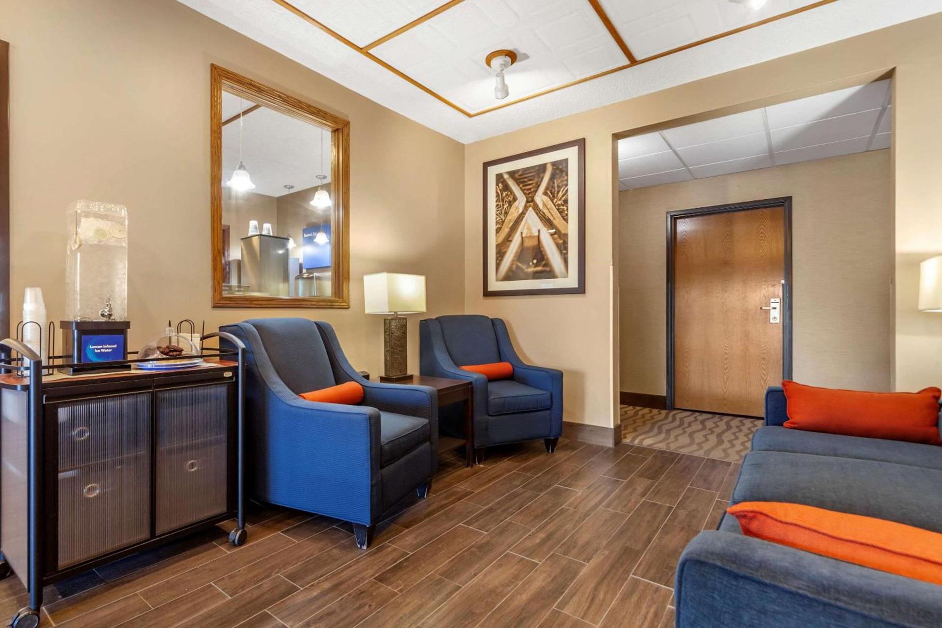 Comfort Inn Valentine photo 4