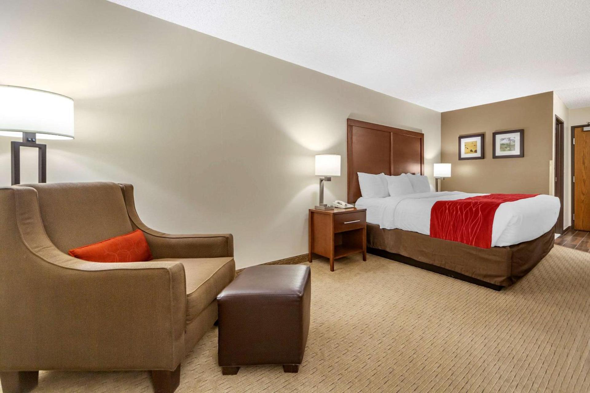 Comfort Inn Valentine photo 12