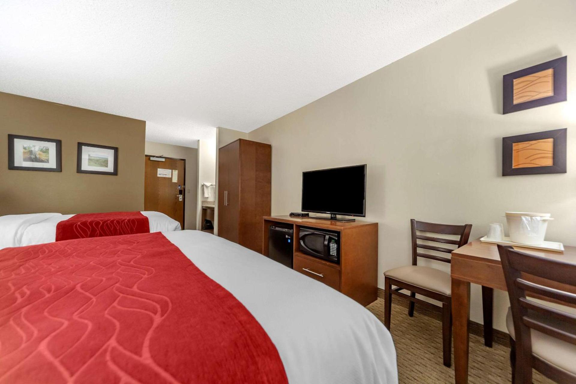 Comfort Inn Valentine photo 15