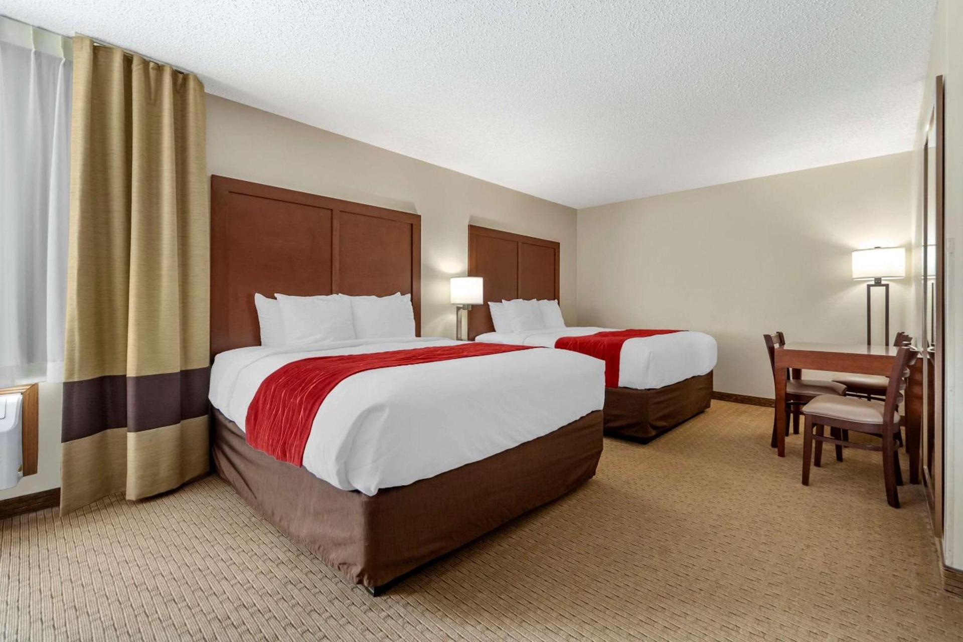 Comfort Inn Valentine photo 27