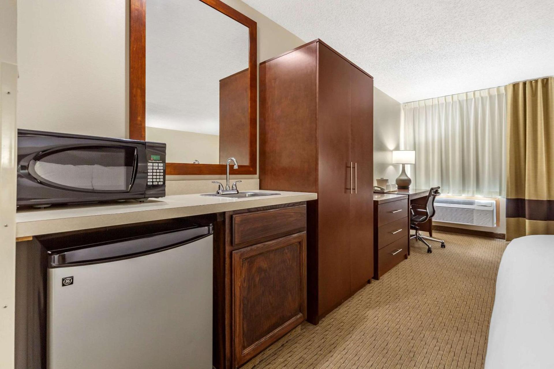 Comfort Inn Valentine photo 30