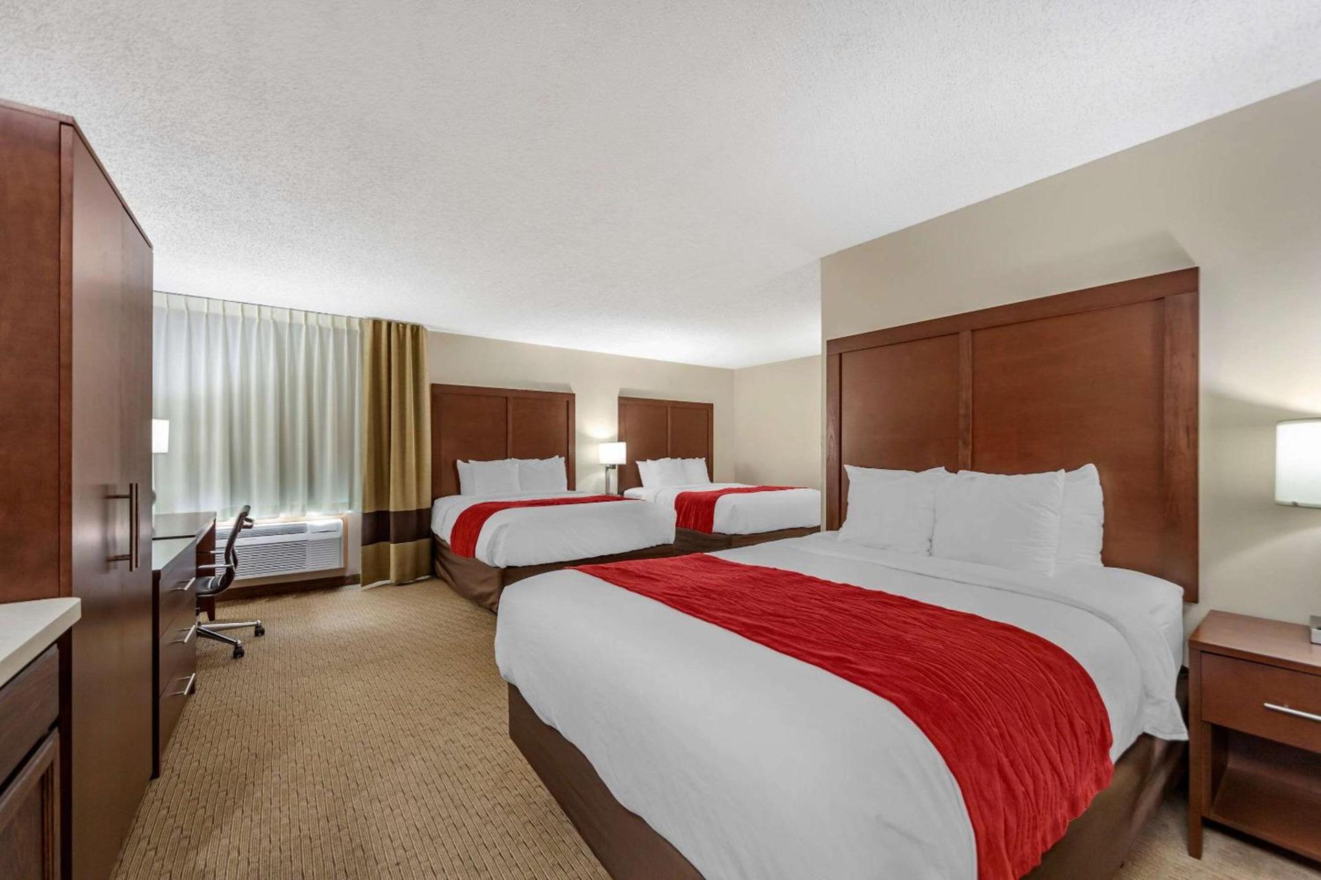 Comfort Inn Valentine photo 28