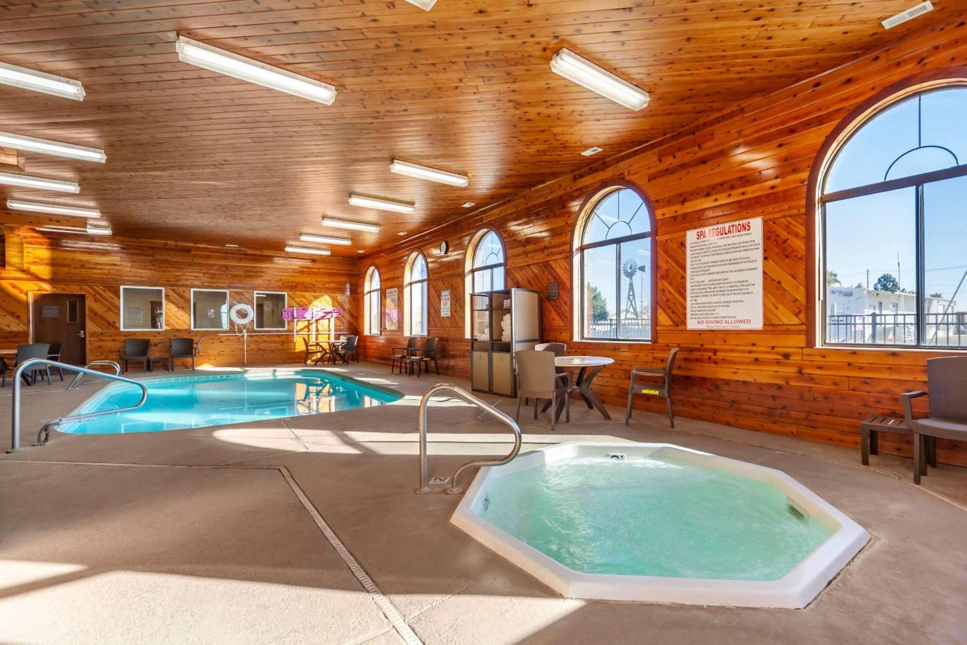 Comfort Inn Valentine photo 32