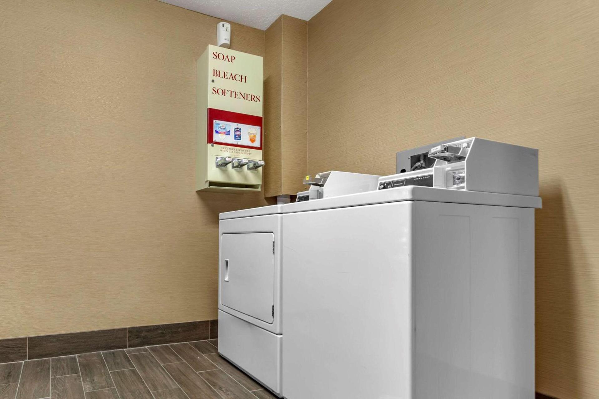 Comfort Inn Valentine photo 39