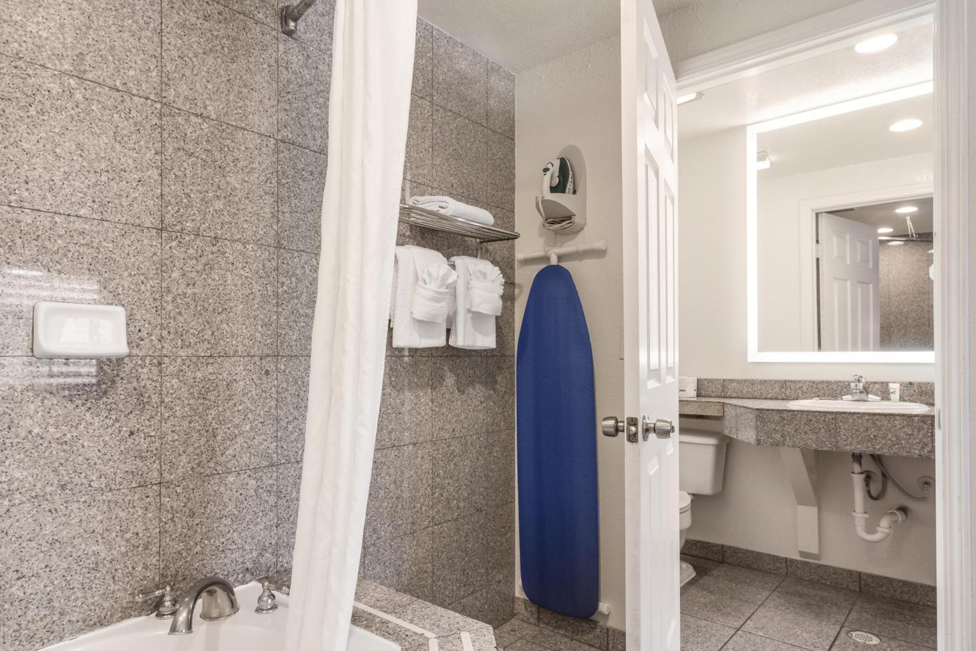 Carmel Hill Lodge photo 3