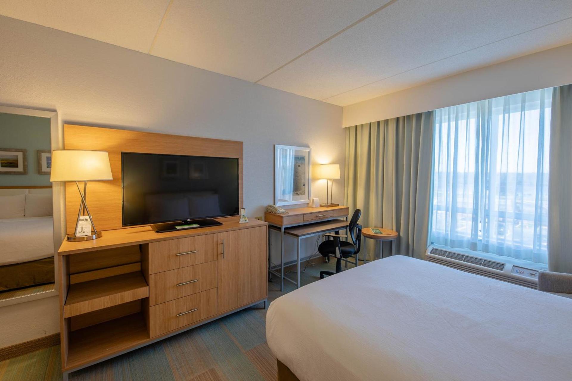 Holiday Inn Manahawkin/Long Beach Island by IHG photo 69