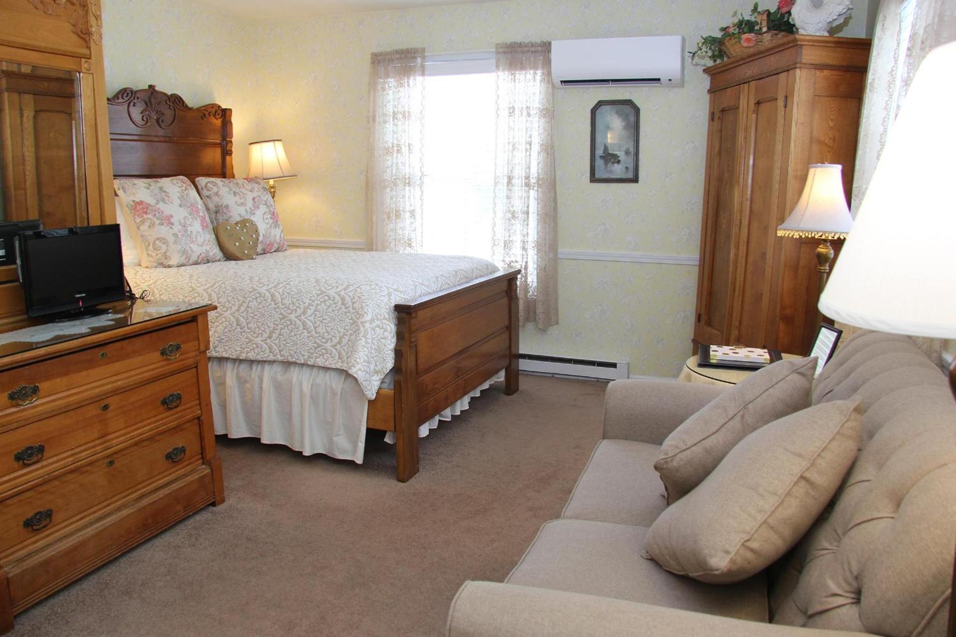 Eagle Harbor Inn photo 39