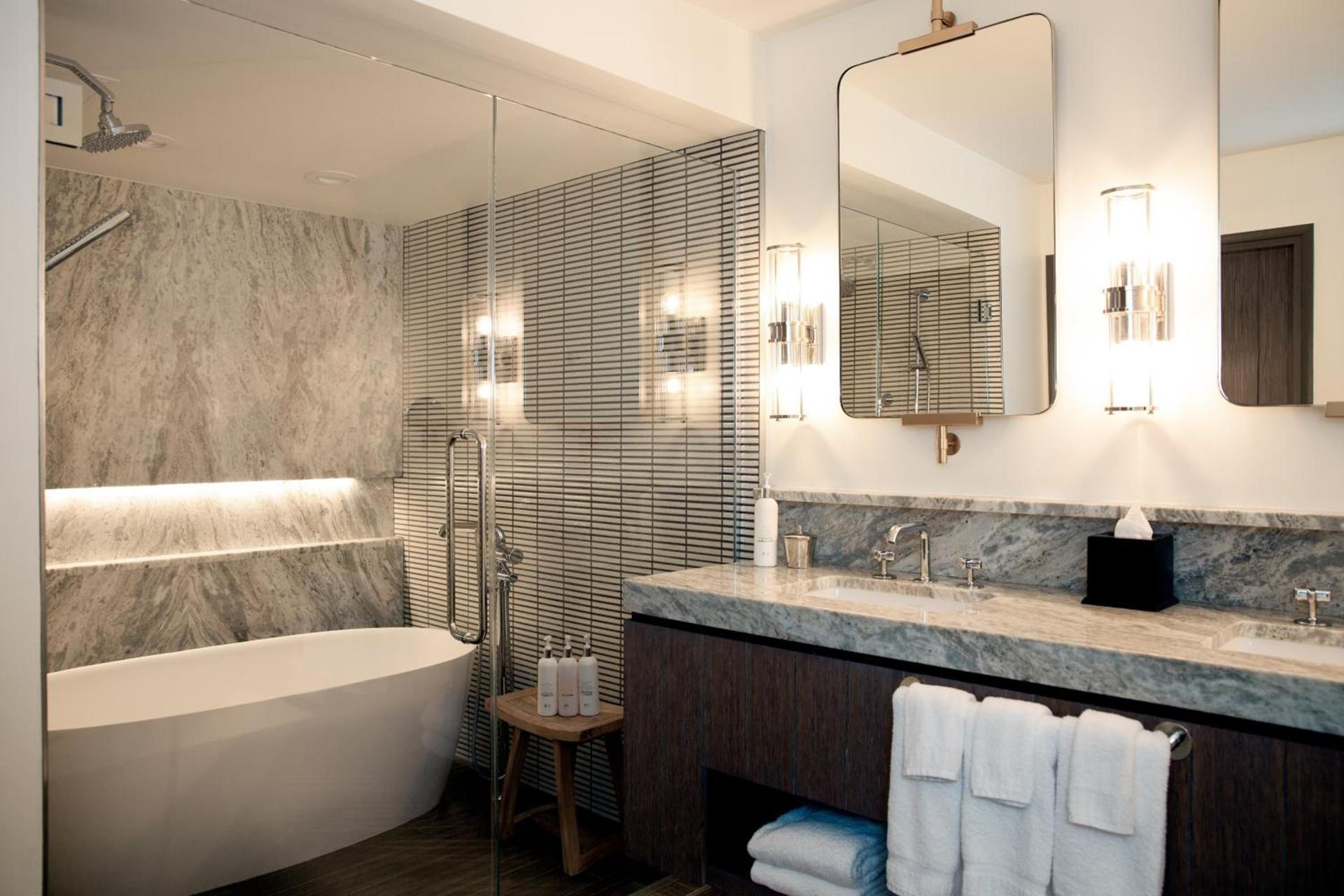 Kimpton Riverplace Hotel by IHG photo 55